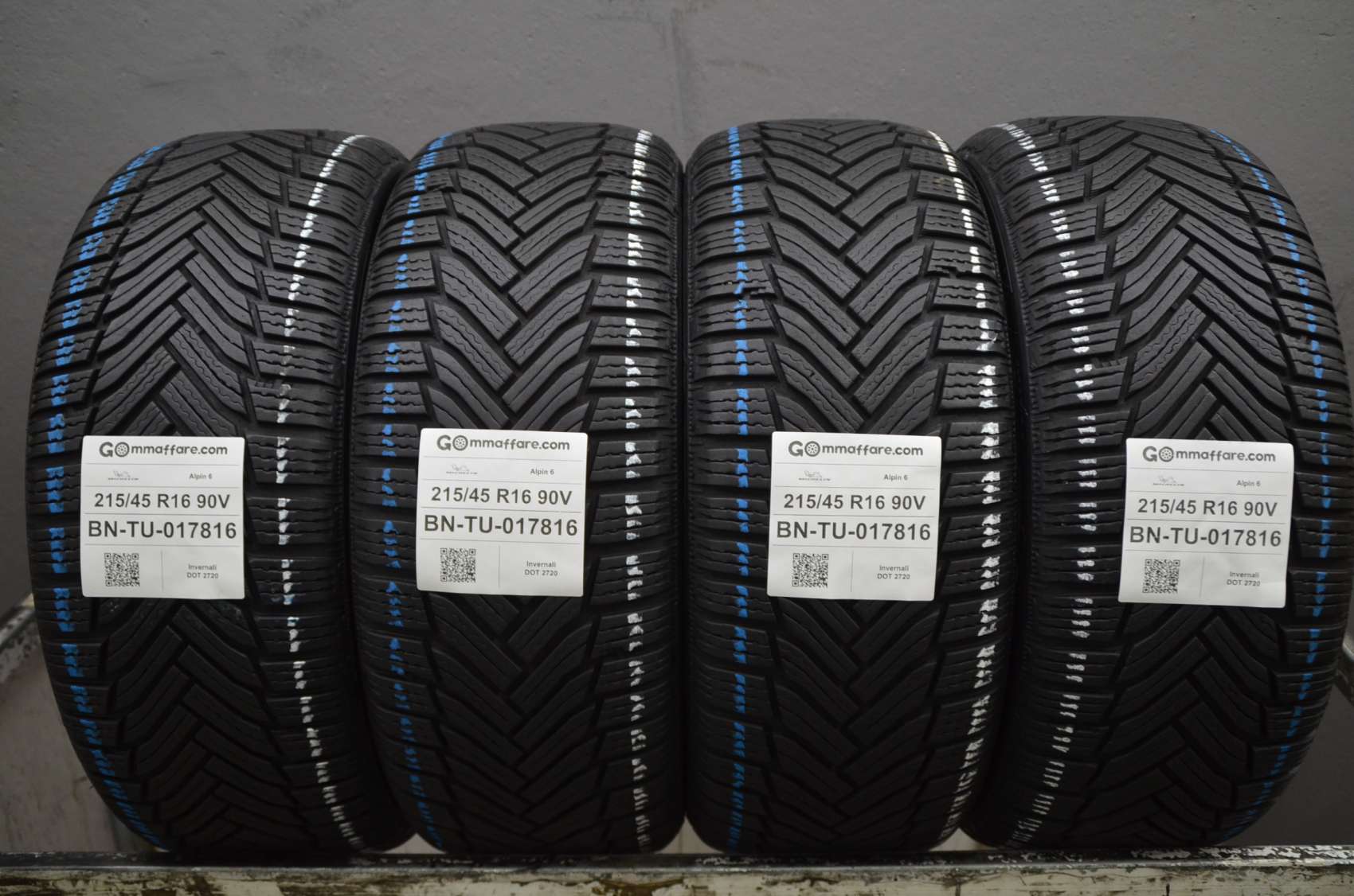 Michelin Alpin 6 215/45 R16