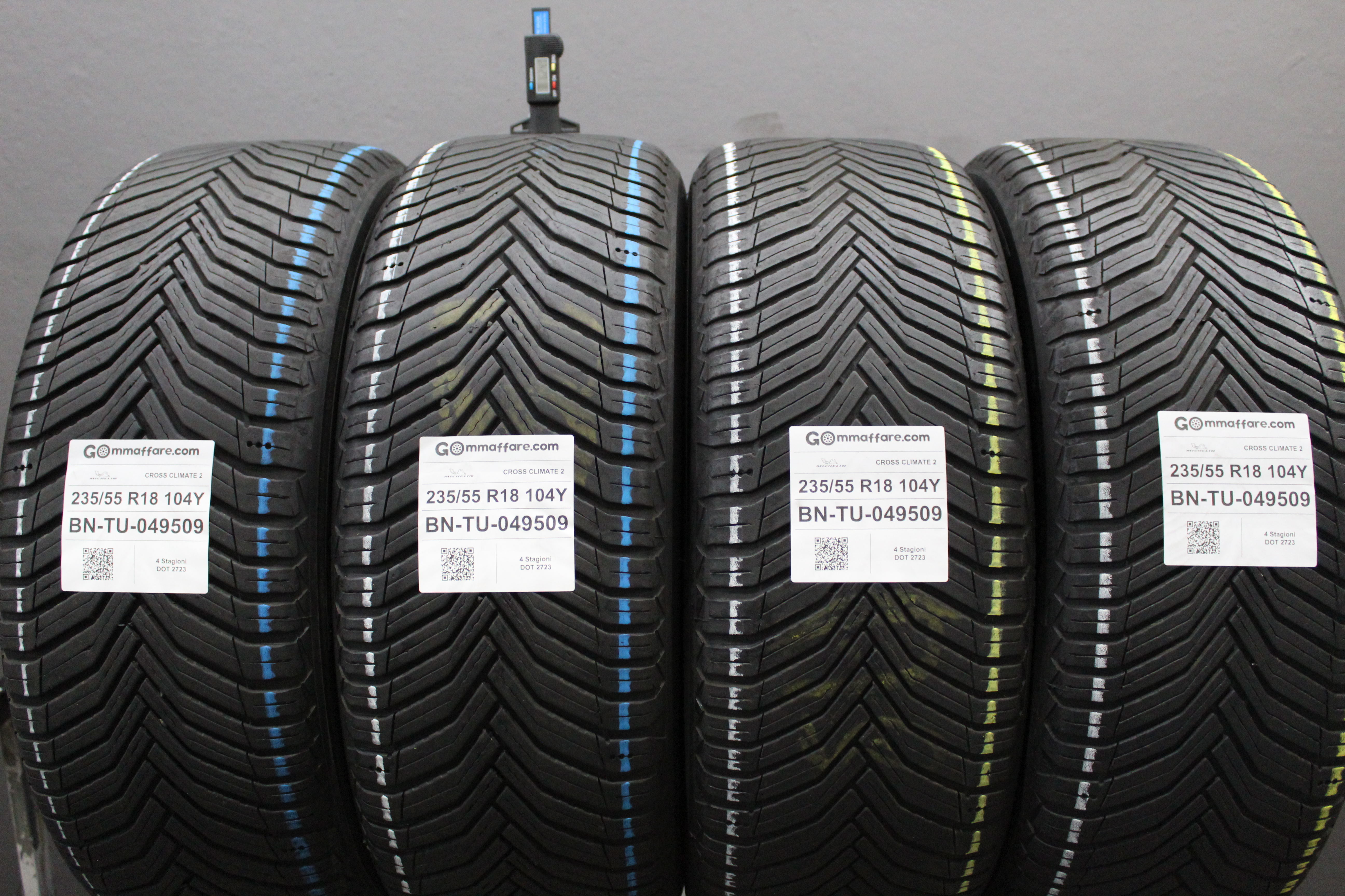 Michelin CROSS CLIMATE 2 235/55 R18