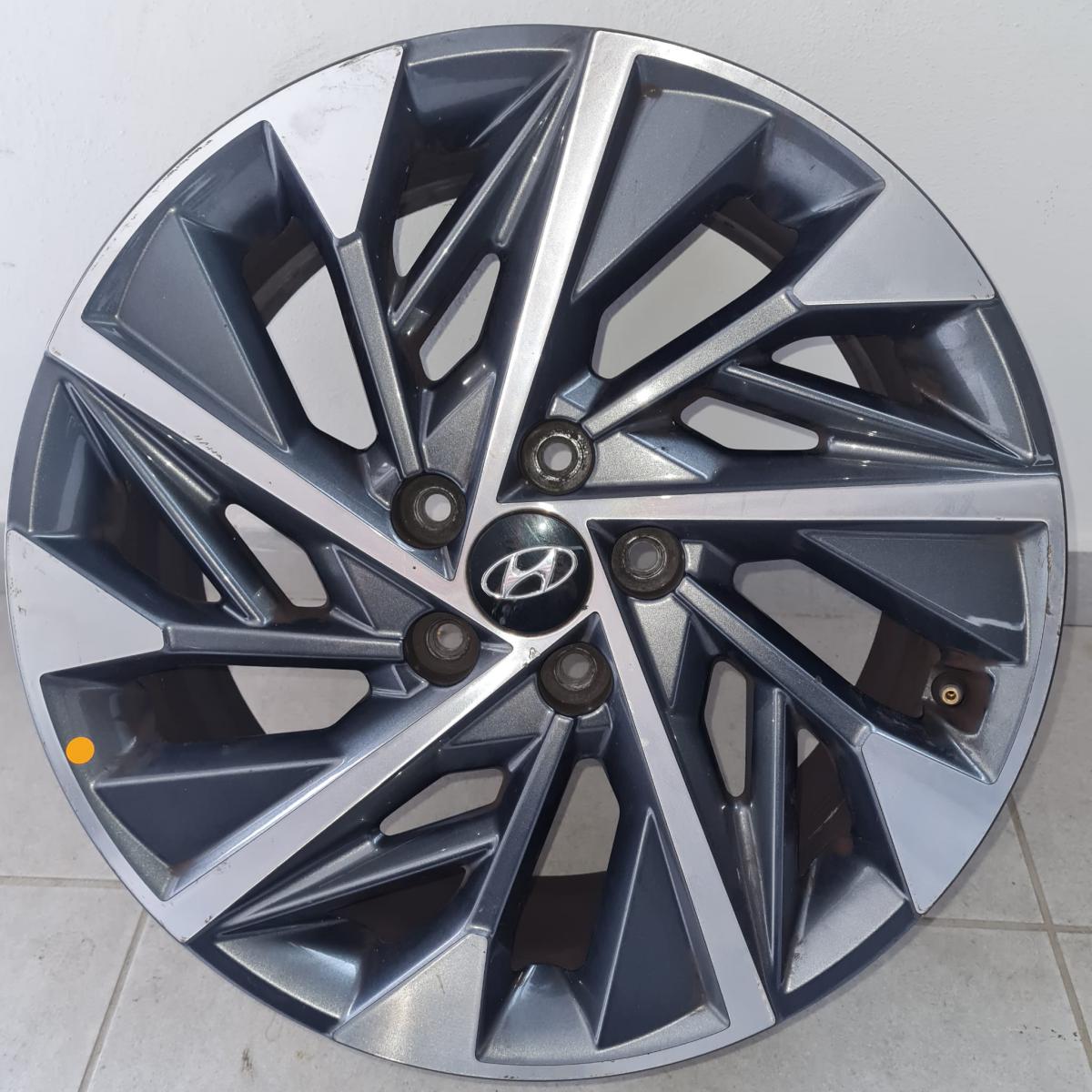 Hyundai TUCSON NEW 52910-N7220 18"