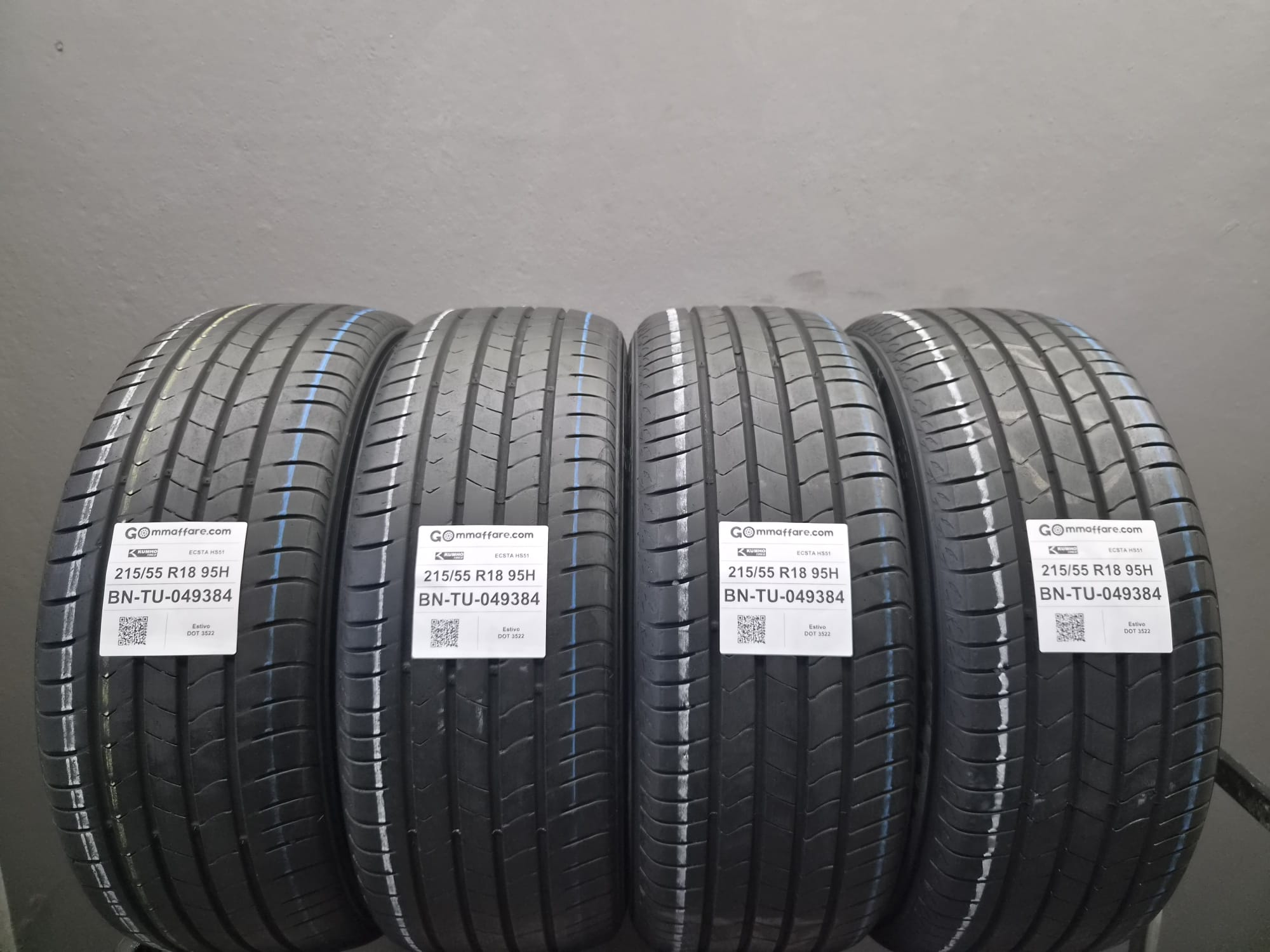 Kumho Tire ECSTA HS51