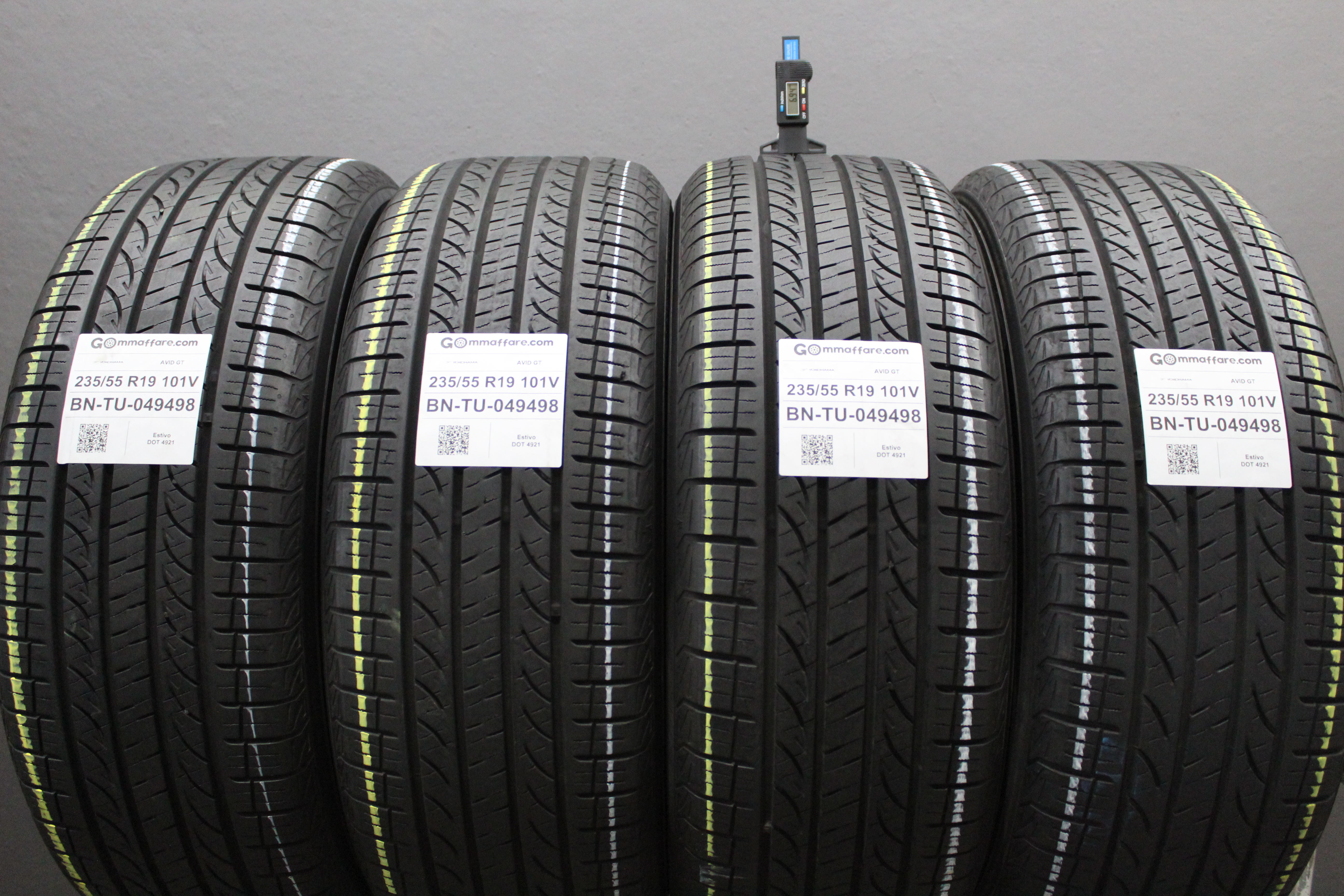 Yokohama AVID GT 235/55 R19
