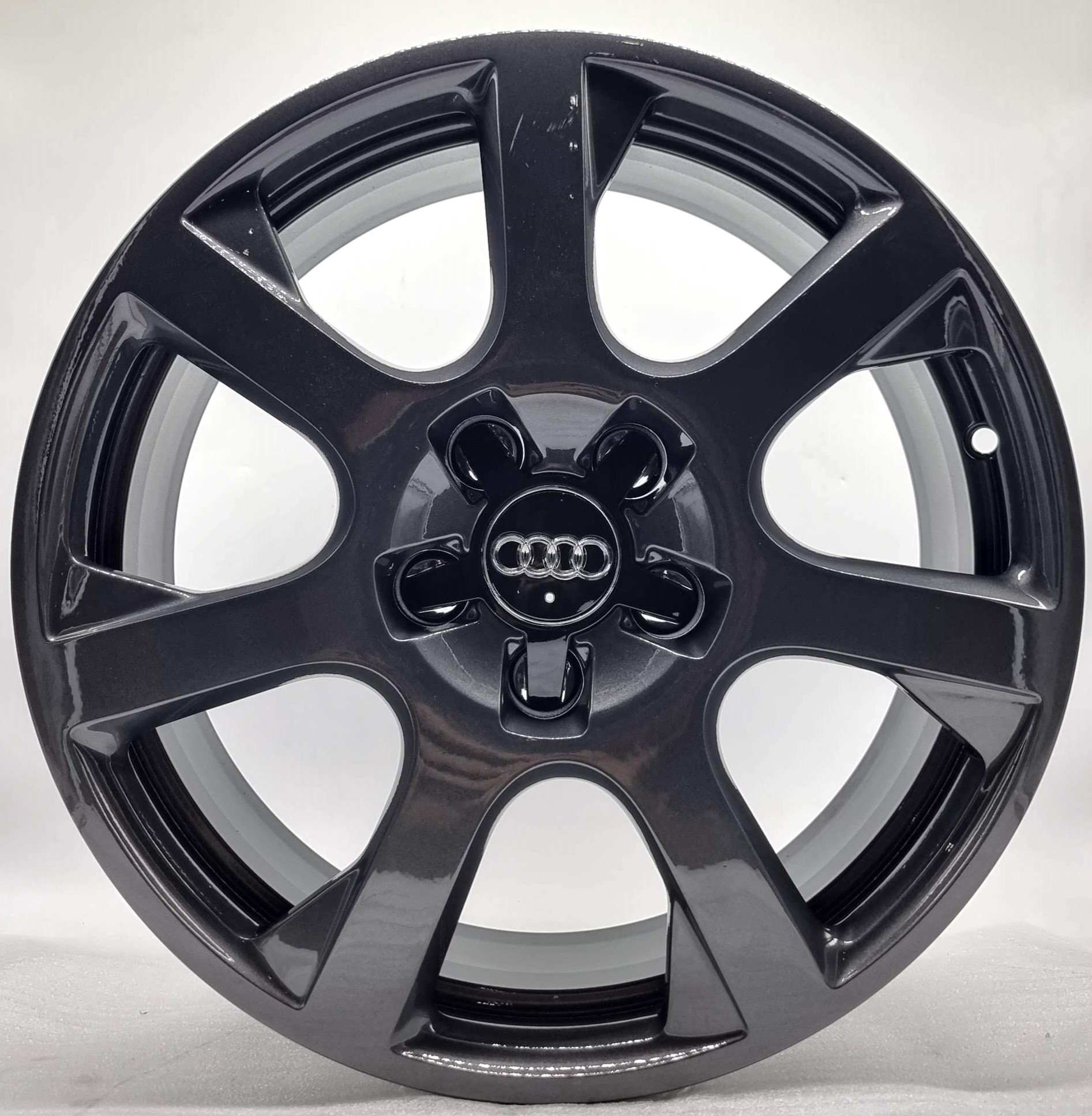 Audi A4 A5 A7 Q5 - 8R0601025G