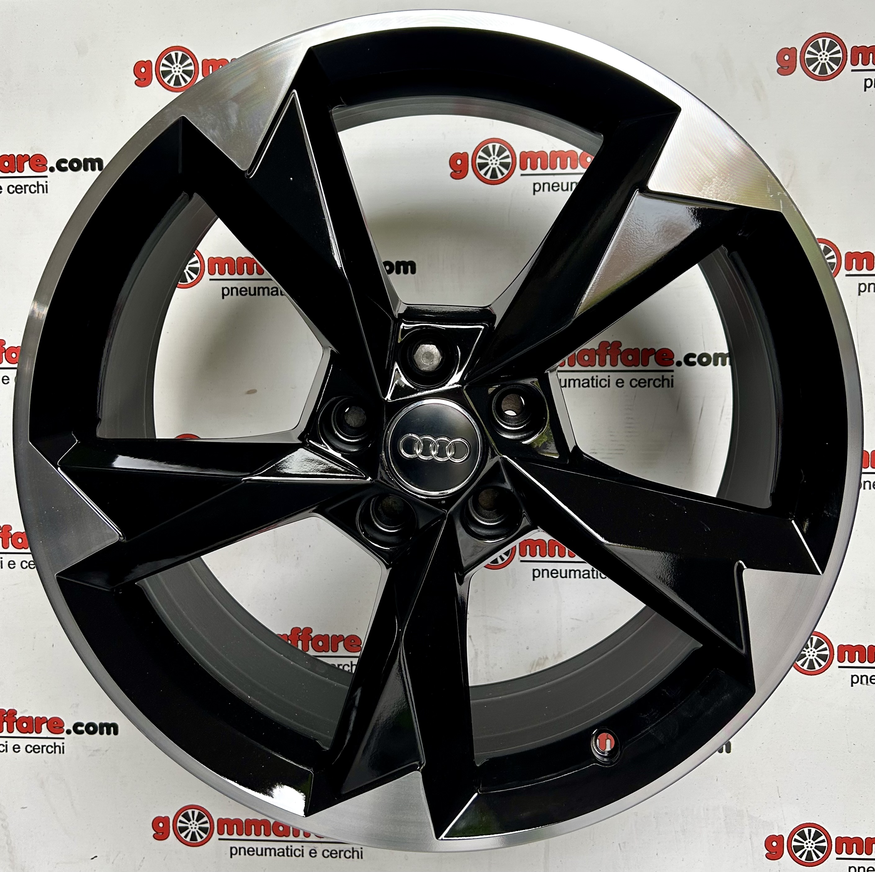 Audi Q3 NEW Sportback - 83A601025N