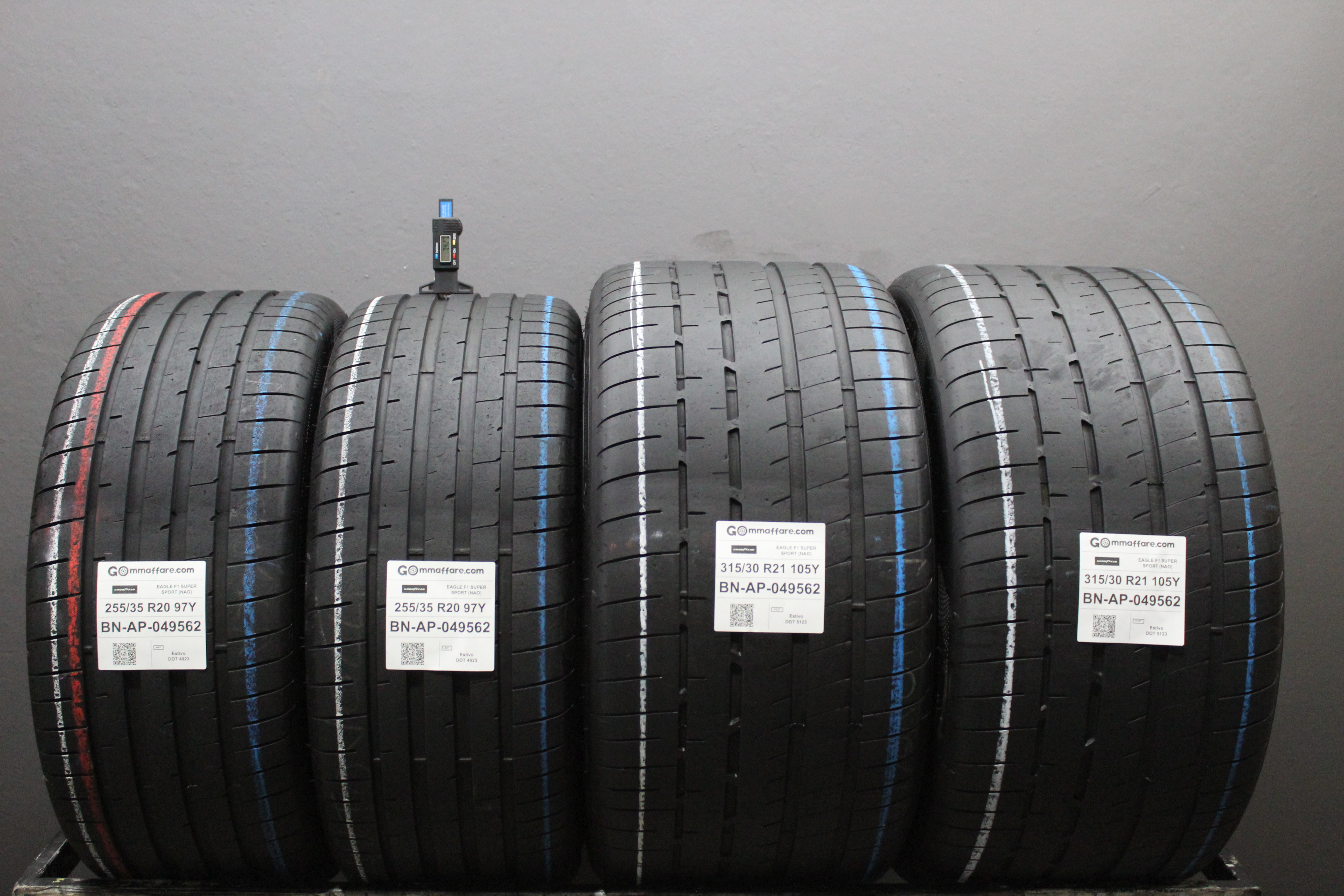 Goodyear EAGLE F1 SUPER SPORT (NAO) 255/35 R20