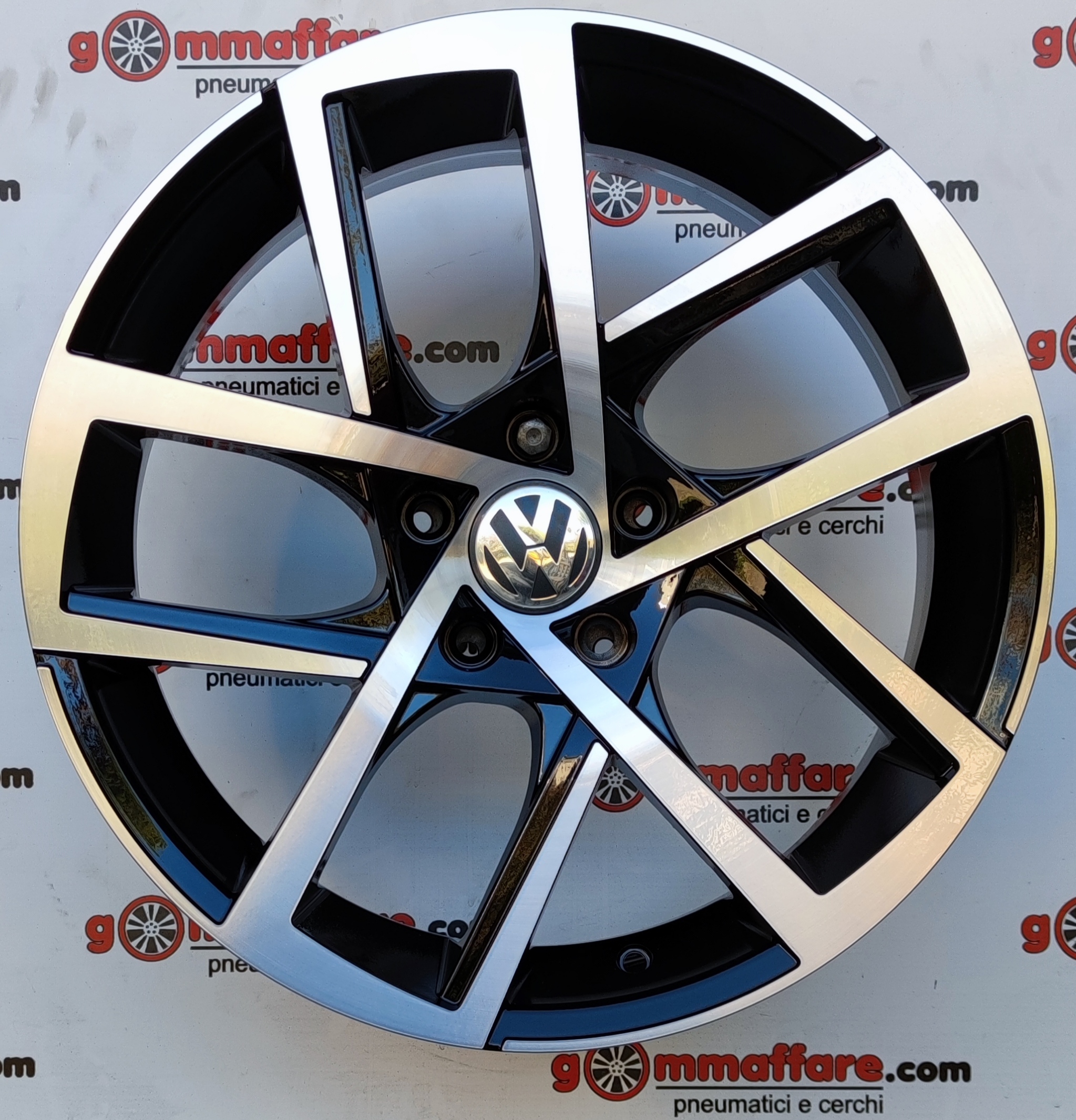 Volkswagen Golf 18"