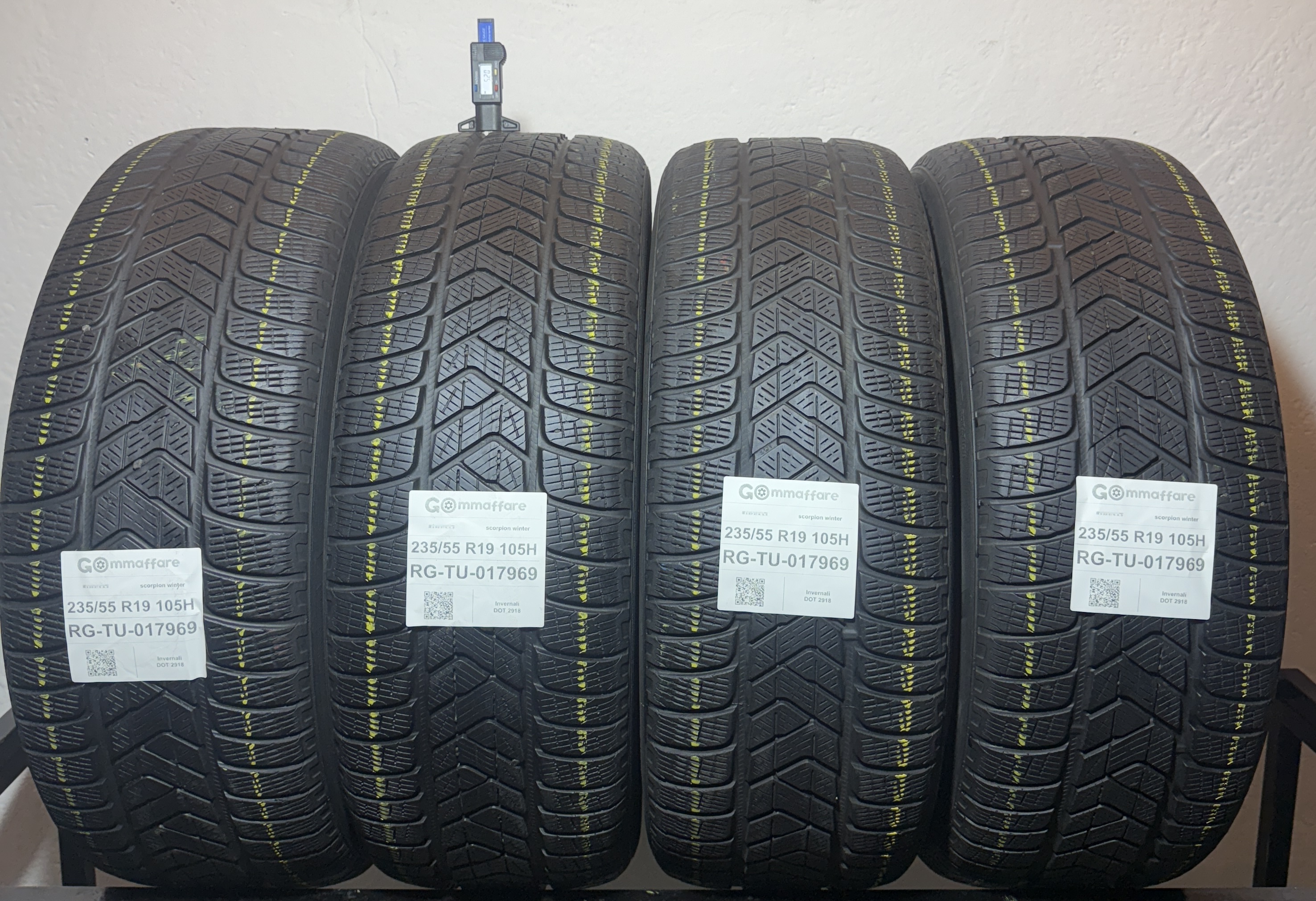 Pirelli scorpion winter 235/55 R19