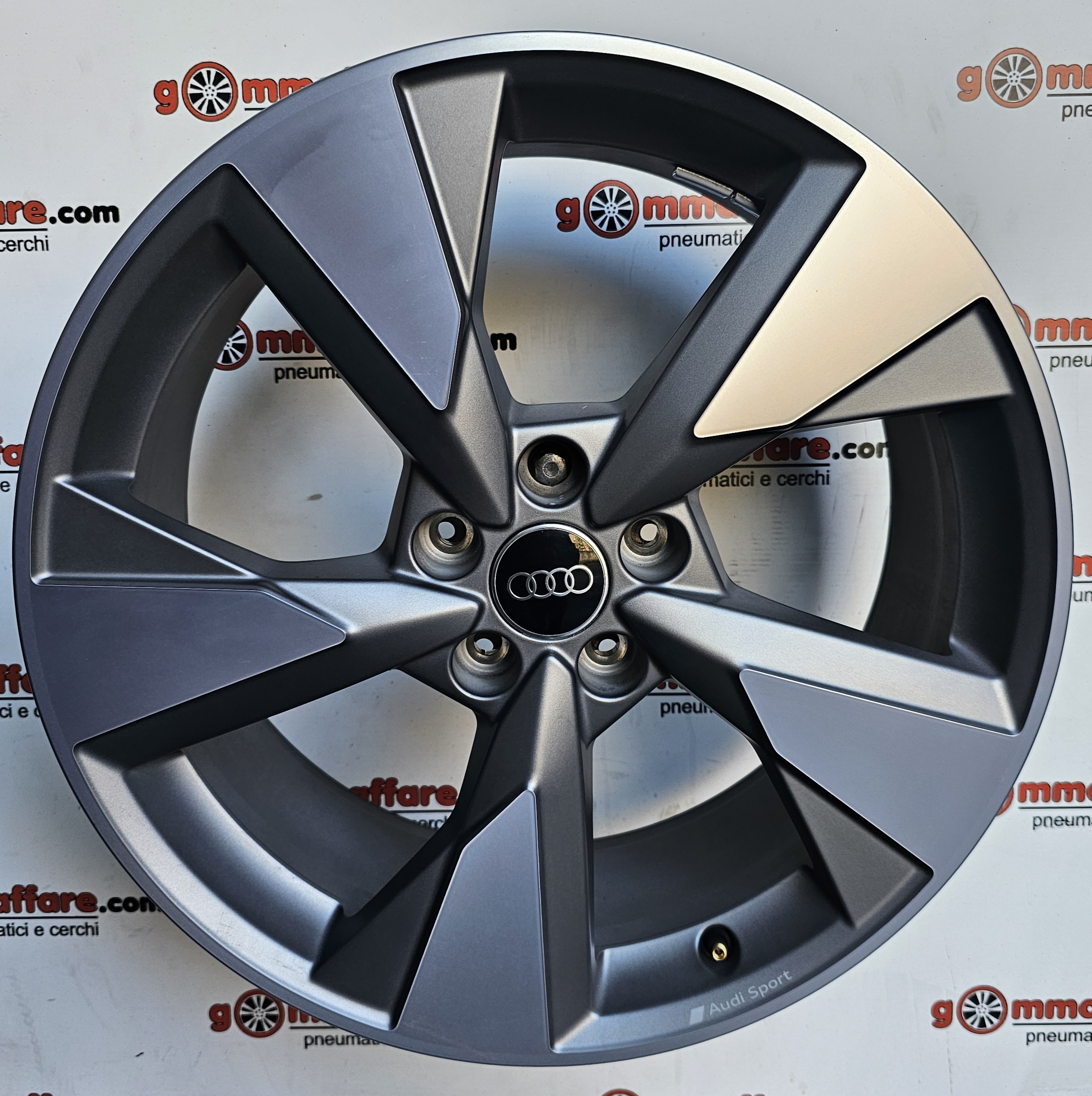 Audi Q5 SQ5 A4 A5 - 80A601025AN 19"