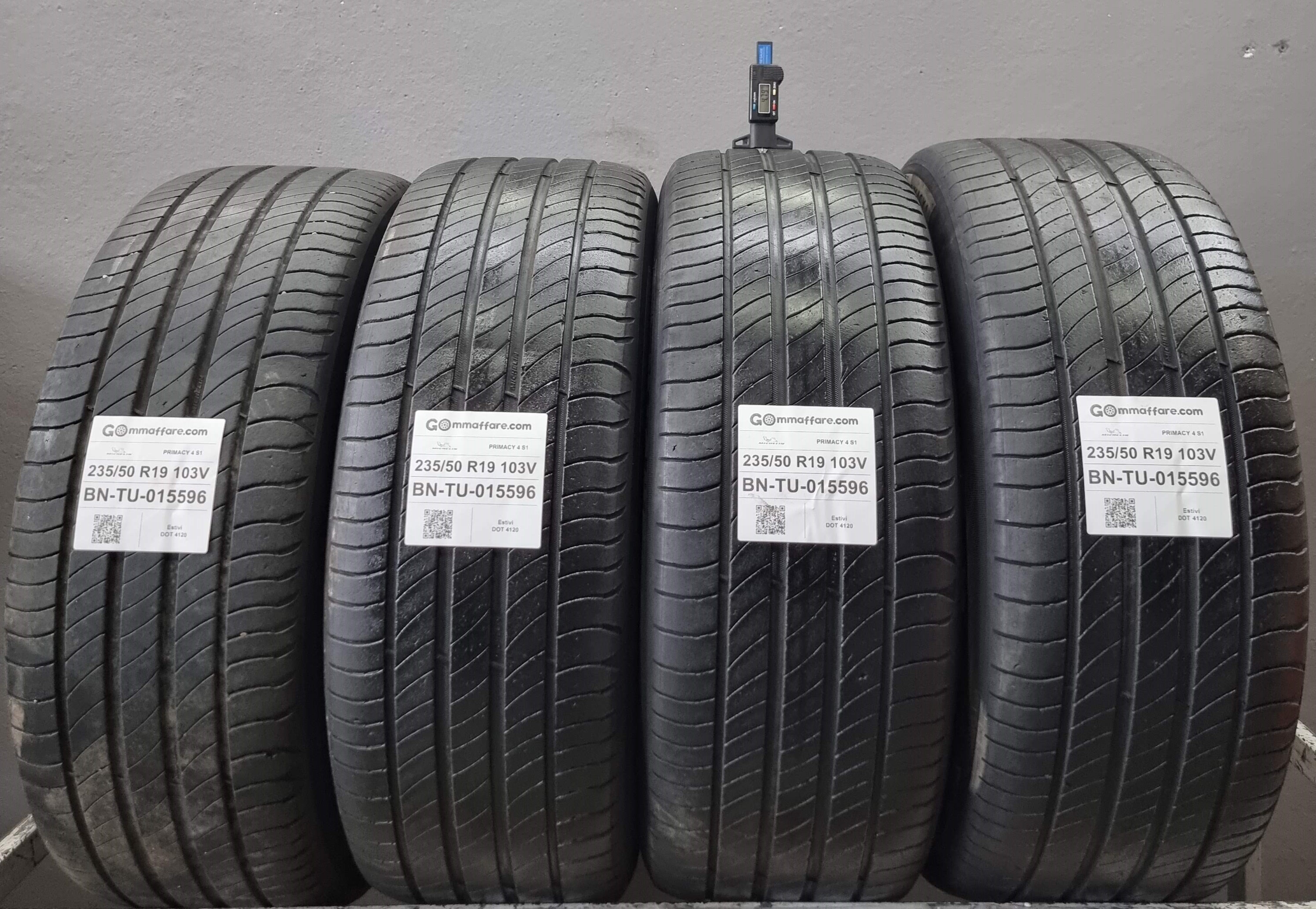 Michelin PRIMACY 4 S1 235/50 R19
