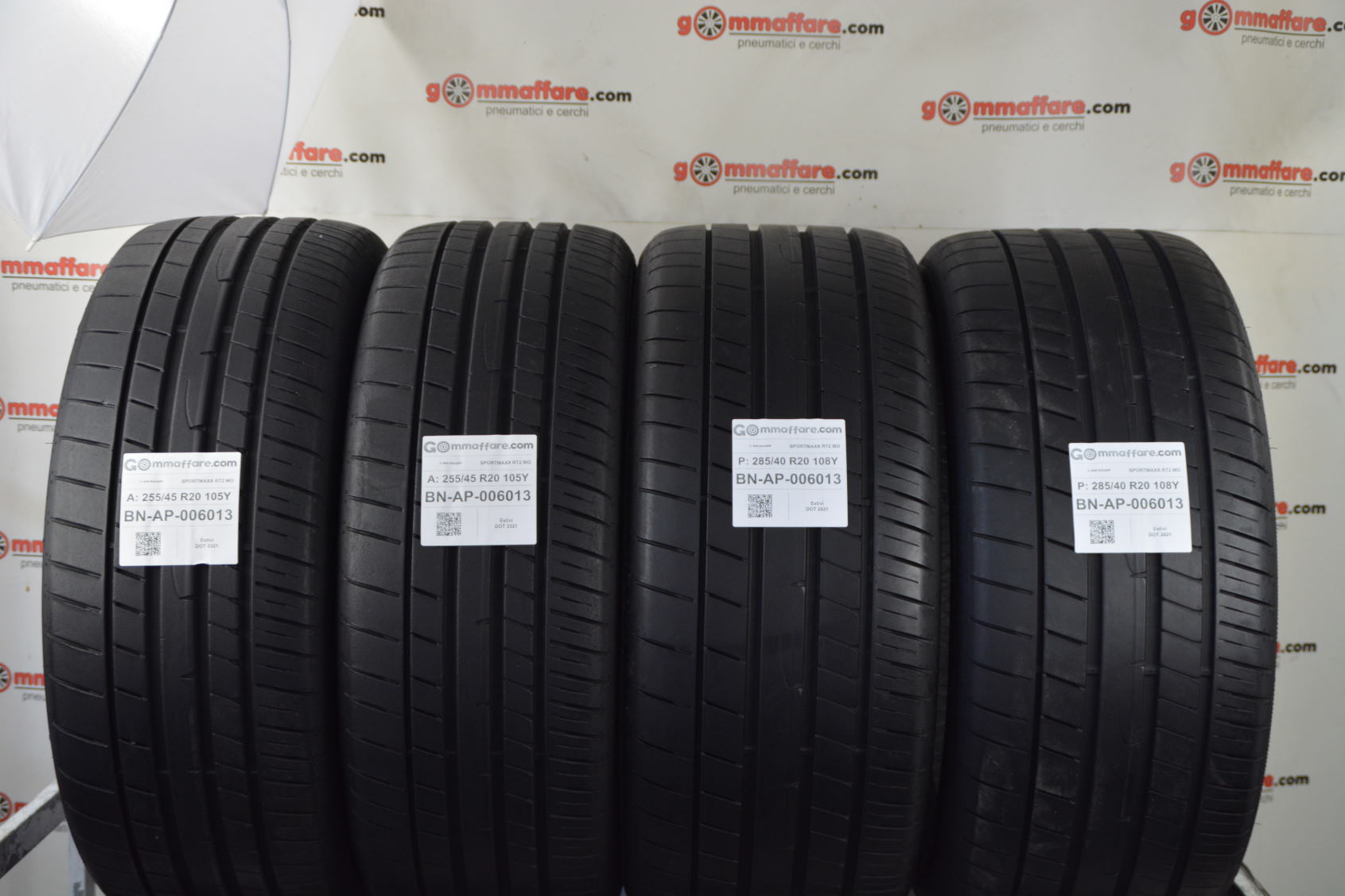 Dunlop SPORTMAXX RT2 MO 255/45 R20