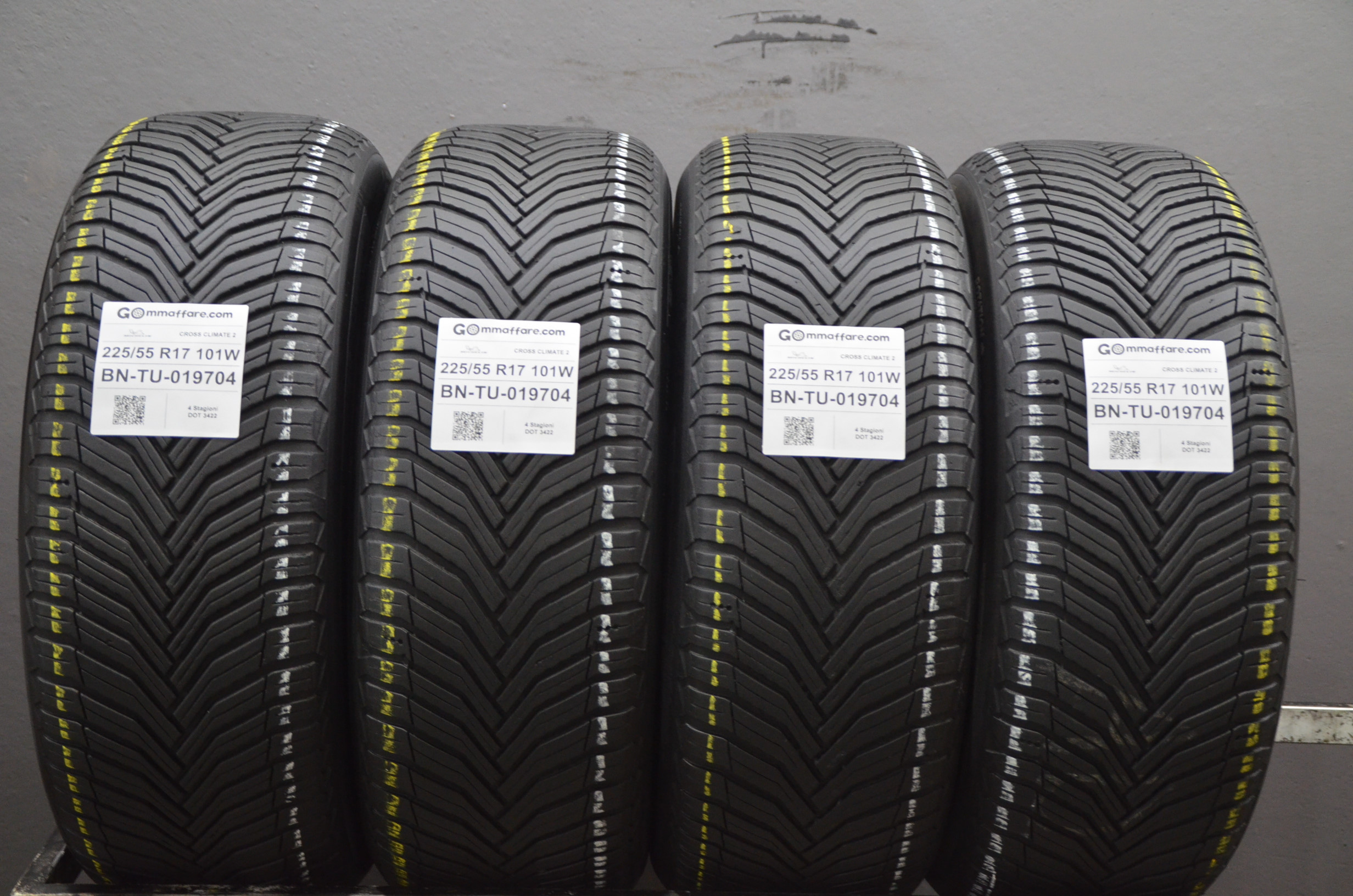Michelin CROSS CLIMATE 2 225/55 R17