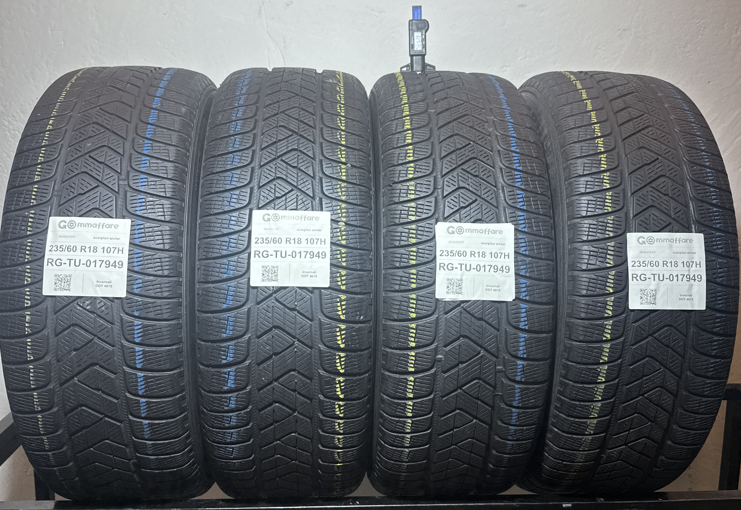 Pirelli scorpion winter 235/60 R18