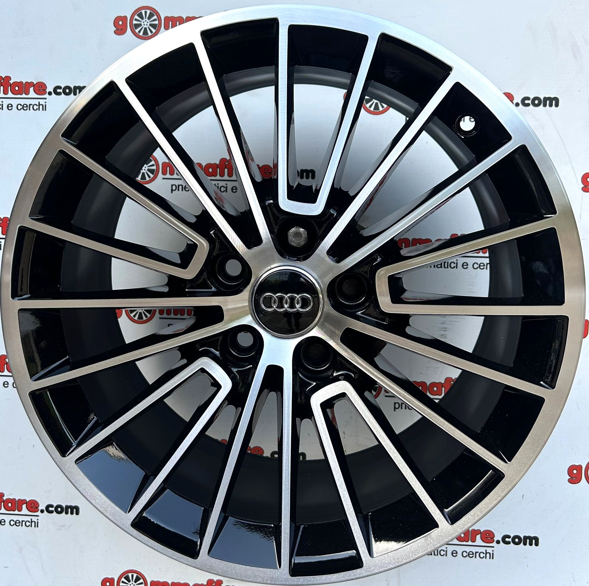 Audi A3 Q2 Q3 SPORTBACK - 8Y0601025B