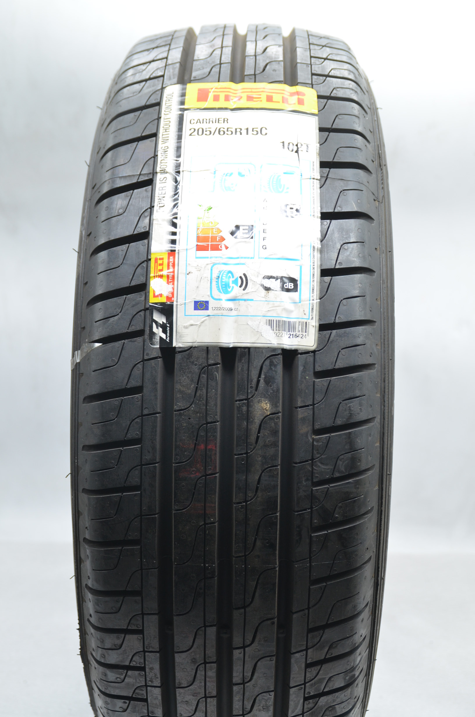 Pirelli CARRIER 205/65 R15