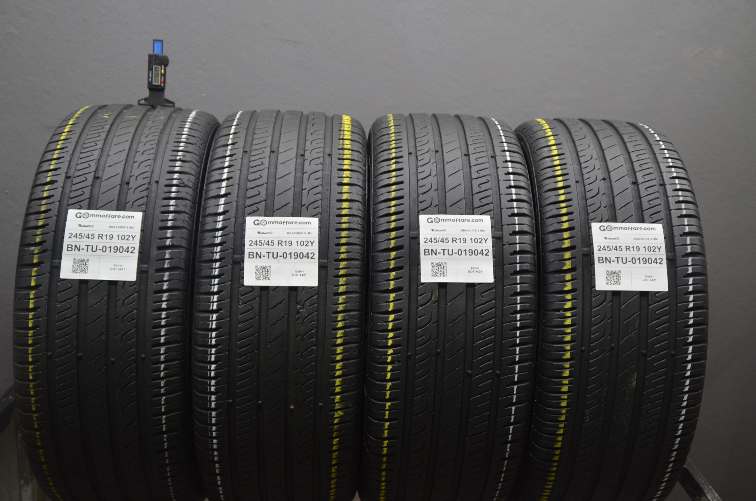 Barum BRAVURIS 5 HM 245/45 R19