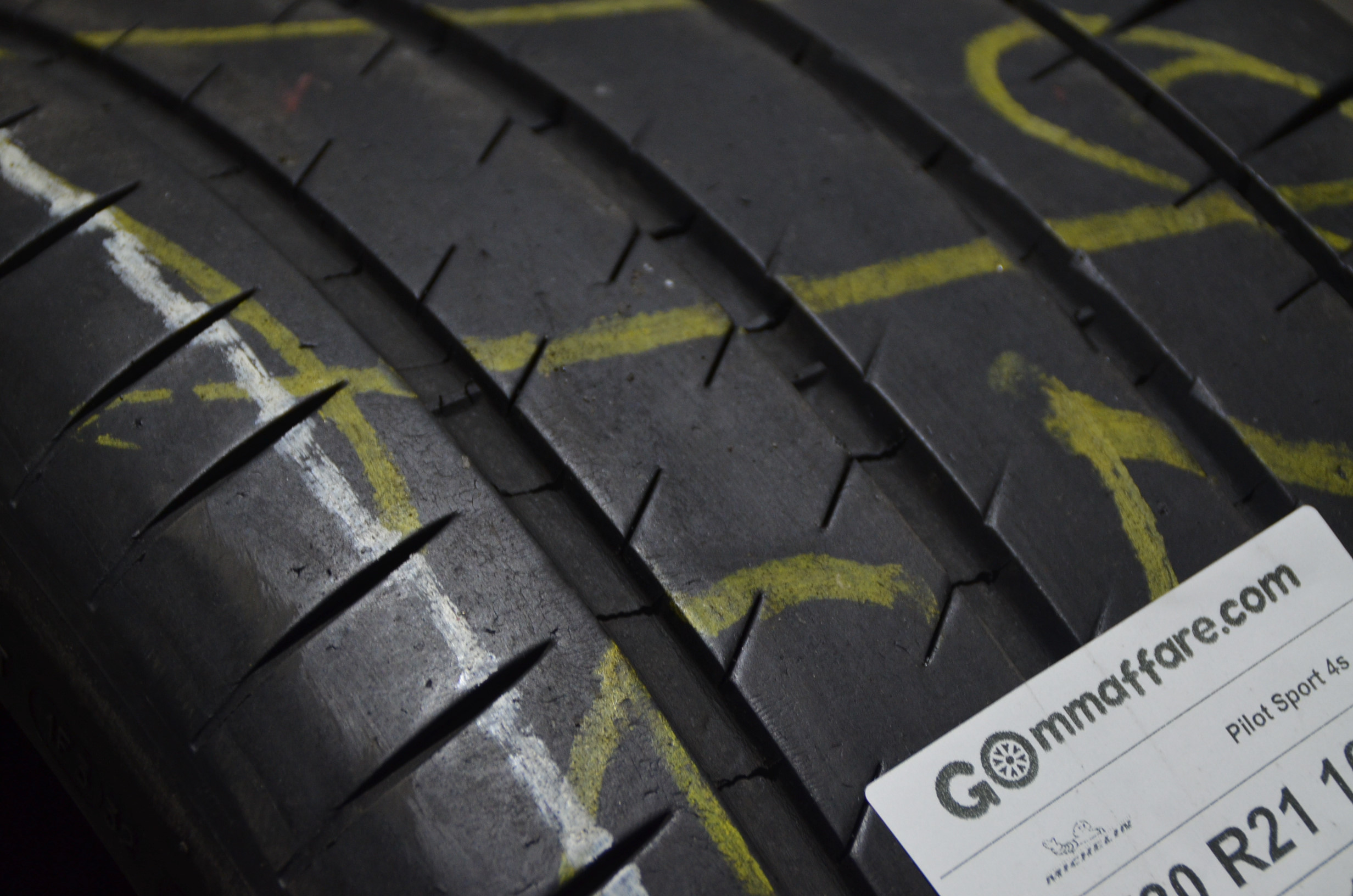 Michelin Pilot Sport 4s 295/30 R21