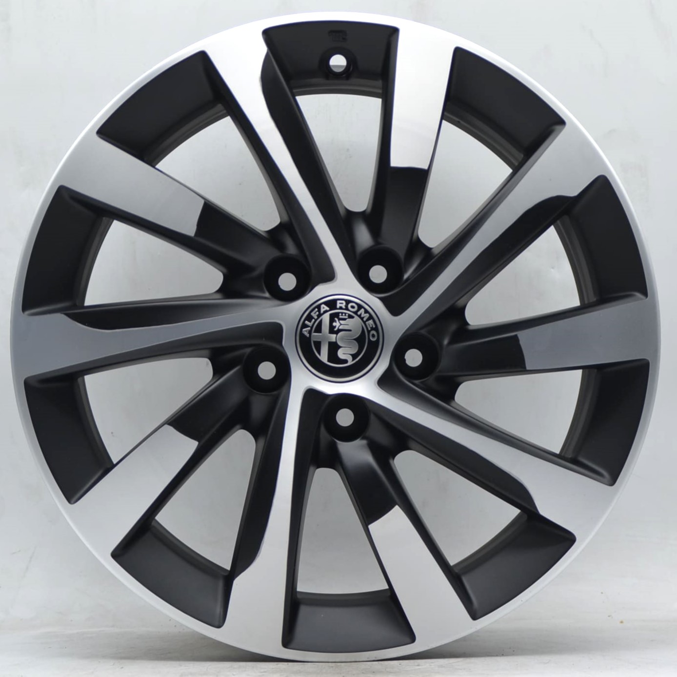 Alfa Romeo Giulietta - 156102131 16"