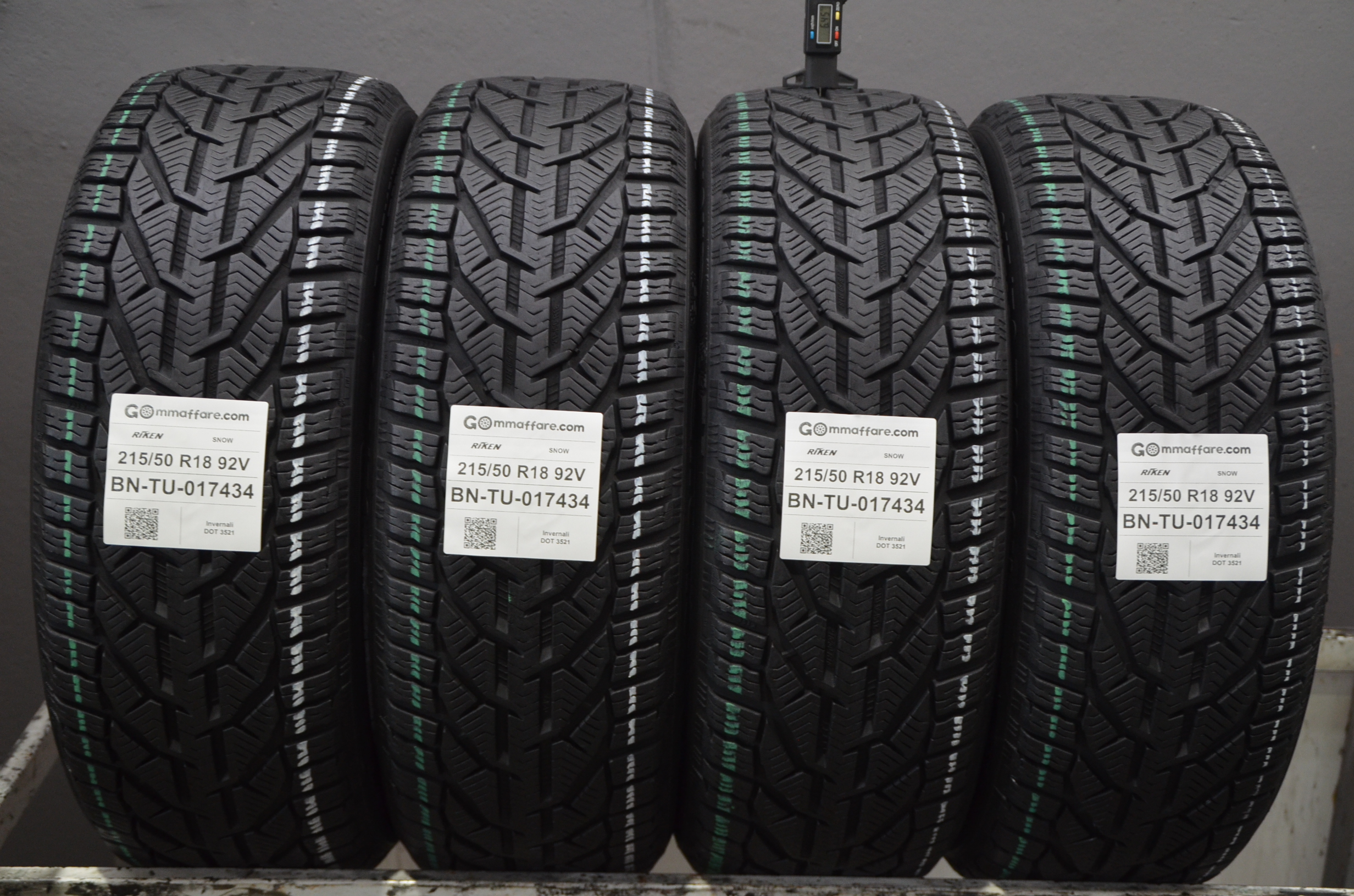Riken SNOW 215/50 R18