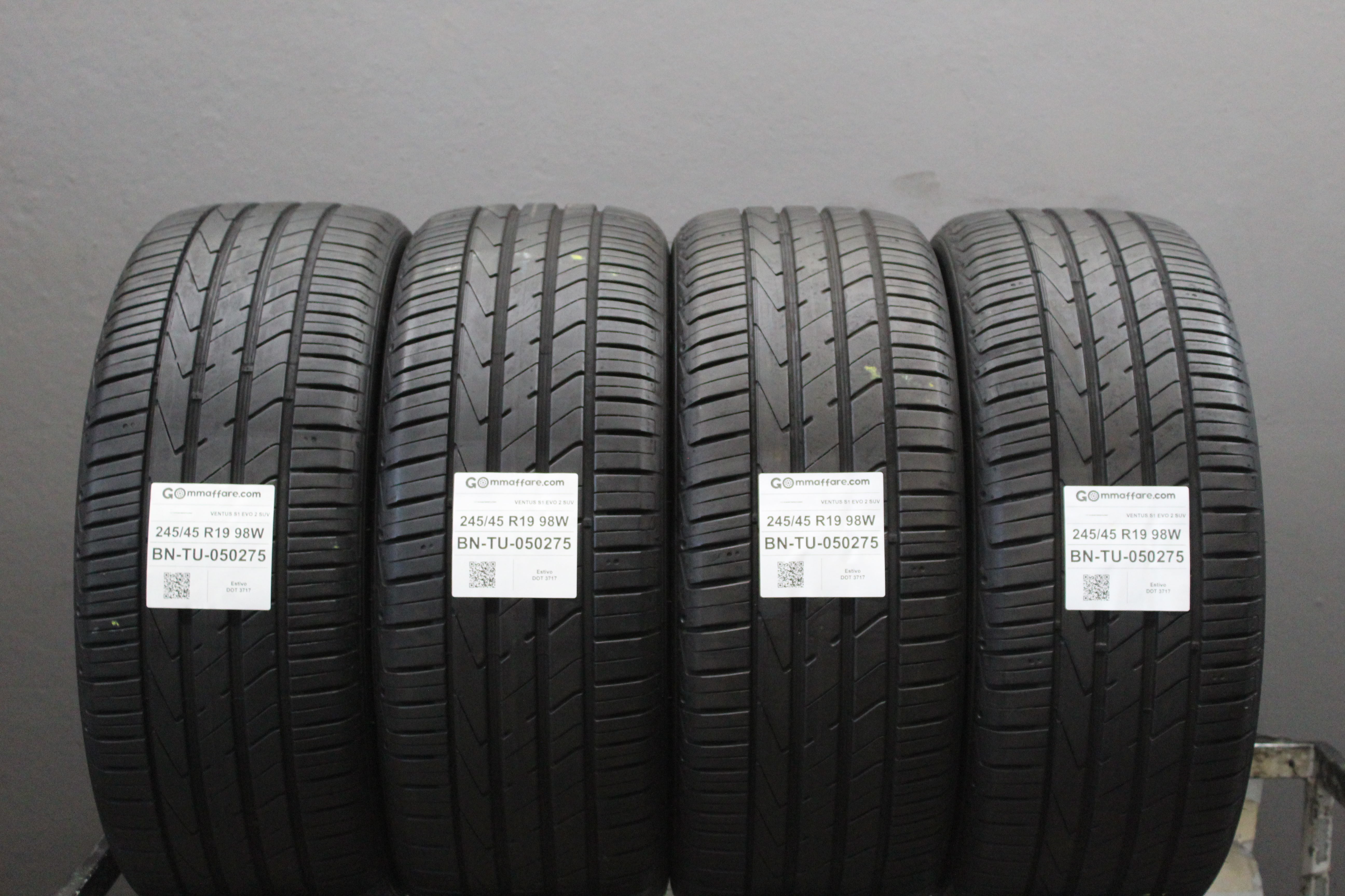 Hankook VENTUS S1 EVO 2 SUV 245/45 R19
