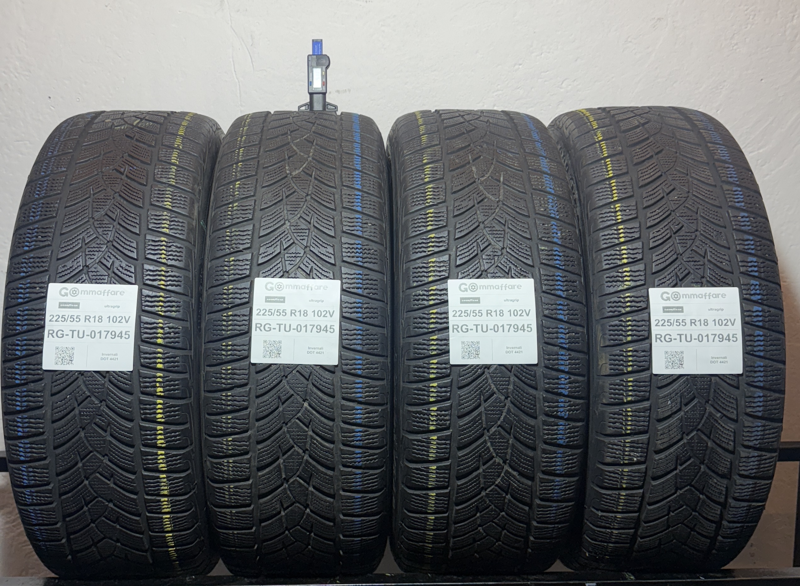Goodyear ultragrip 225/55 R18