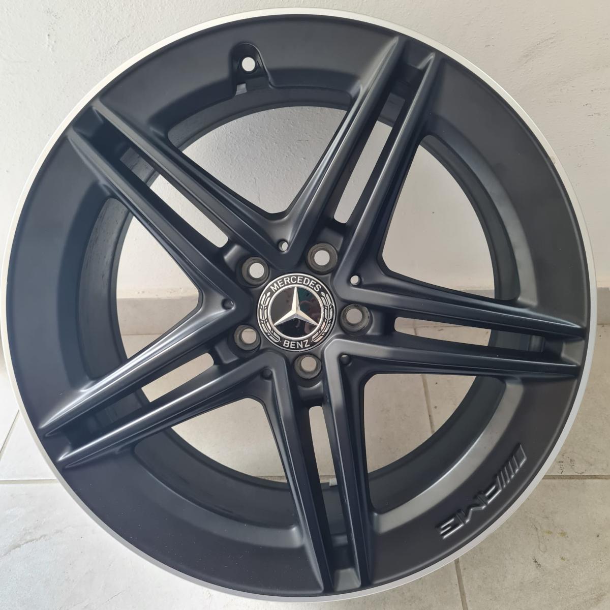 Mercedes Benz CLASSE A45 AMG A1774012300 19"