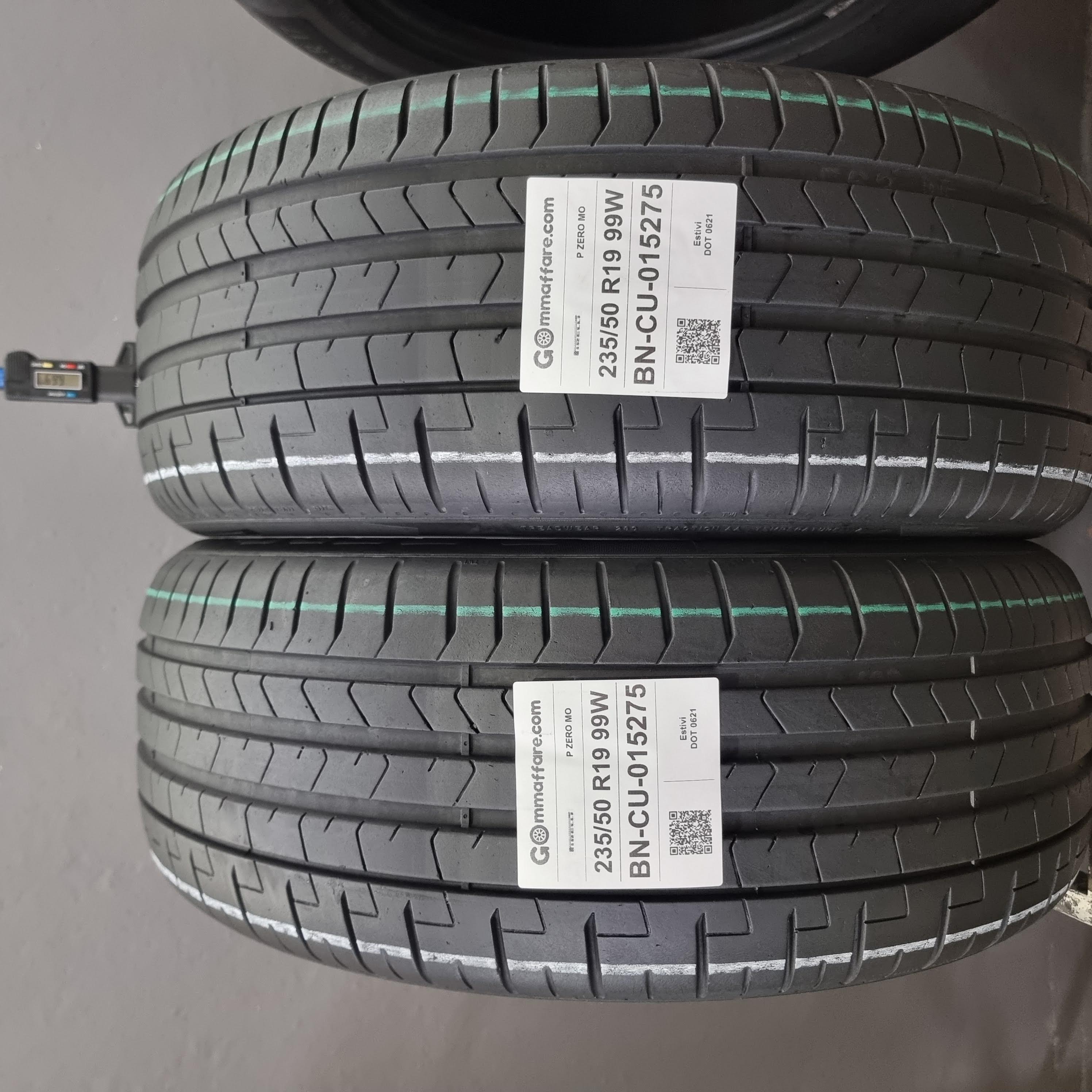 Pirelli P ZERO MO 235/50 R19