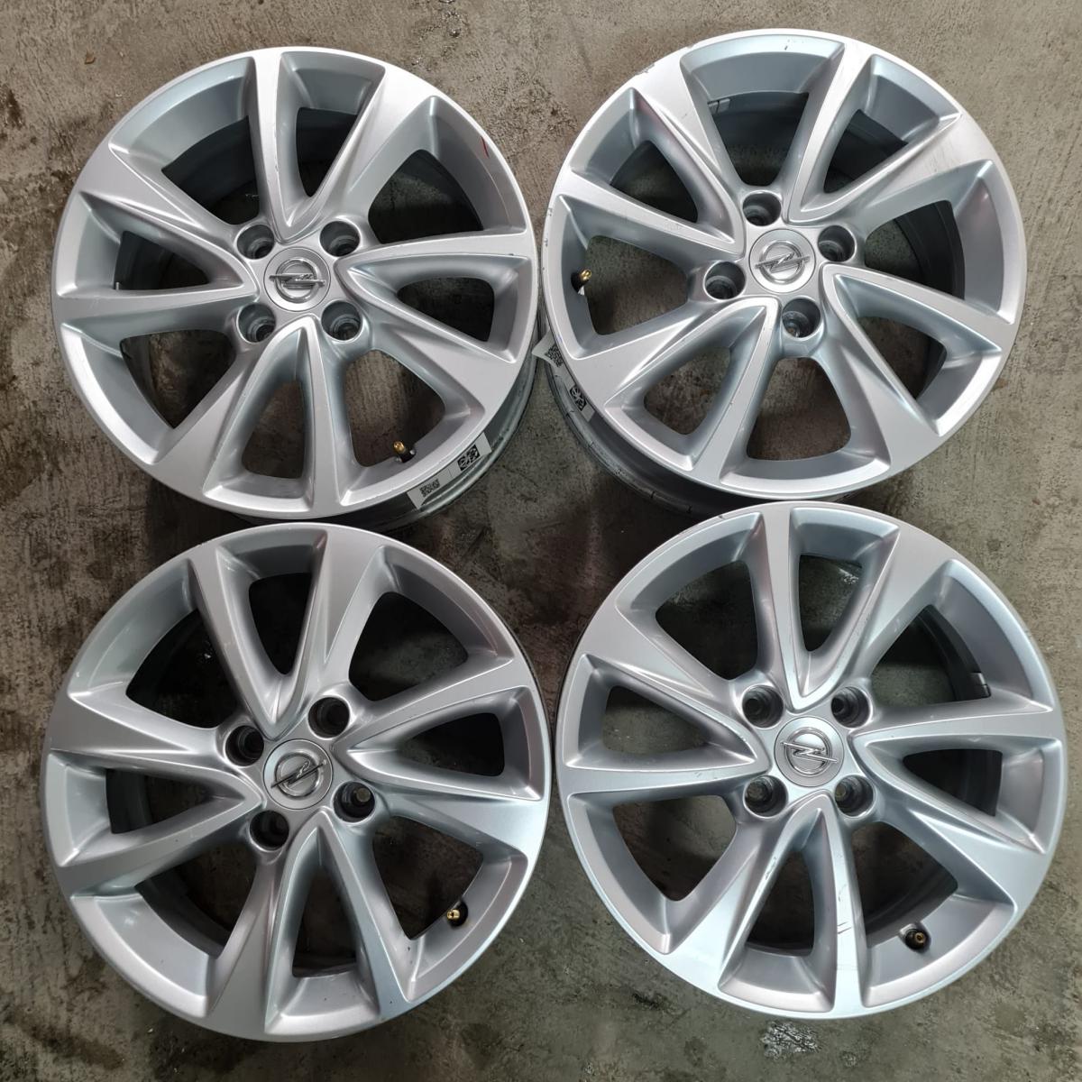 Opel Corsa - 9832277280 16"