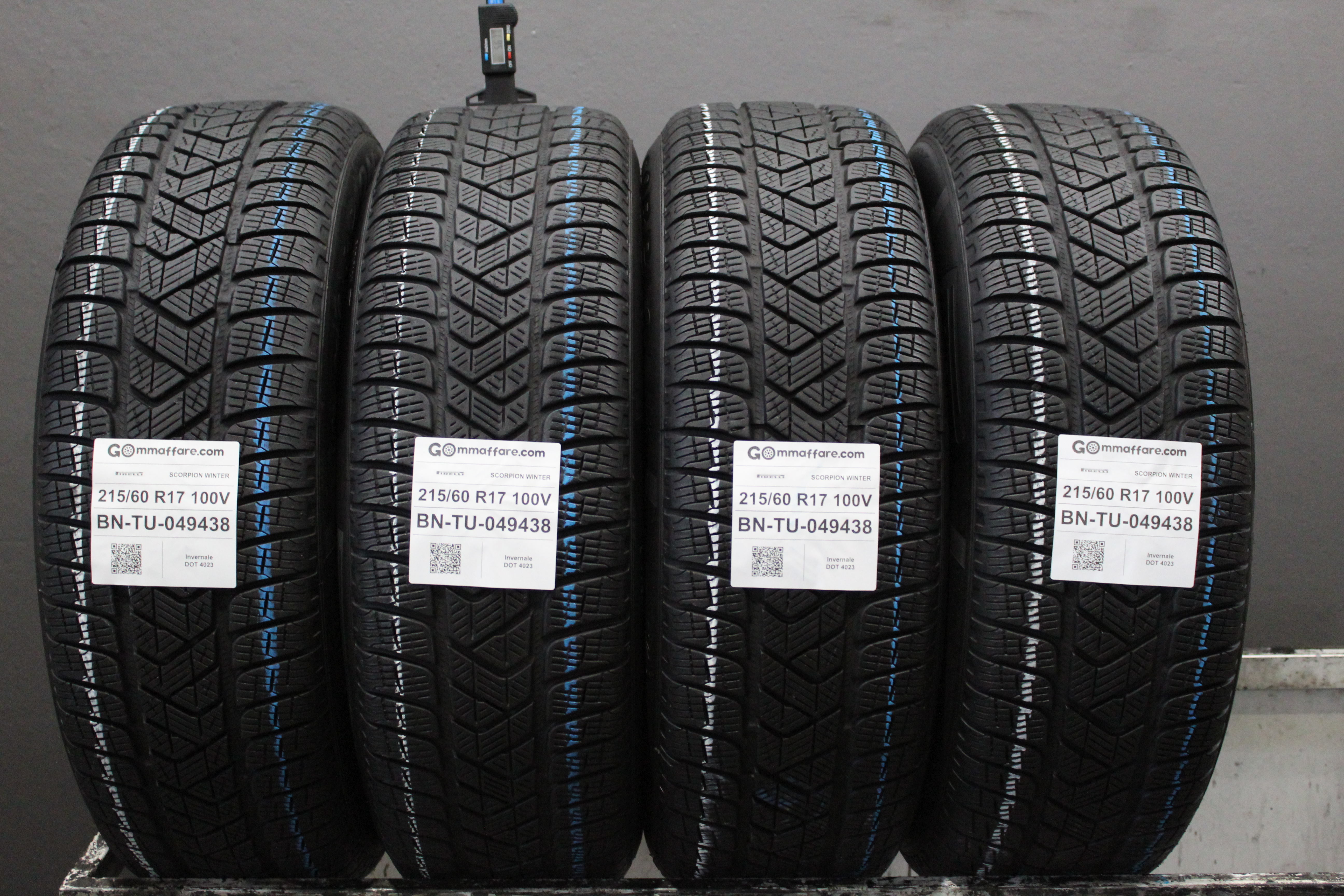Pirelli SCORPION WINTER 215/60 R17