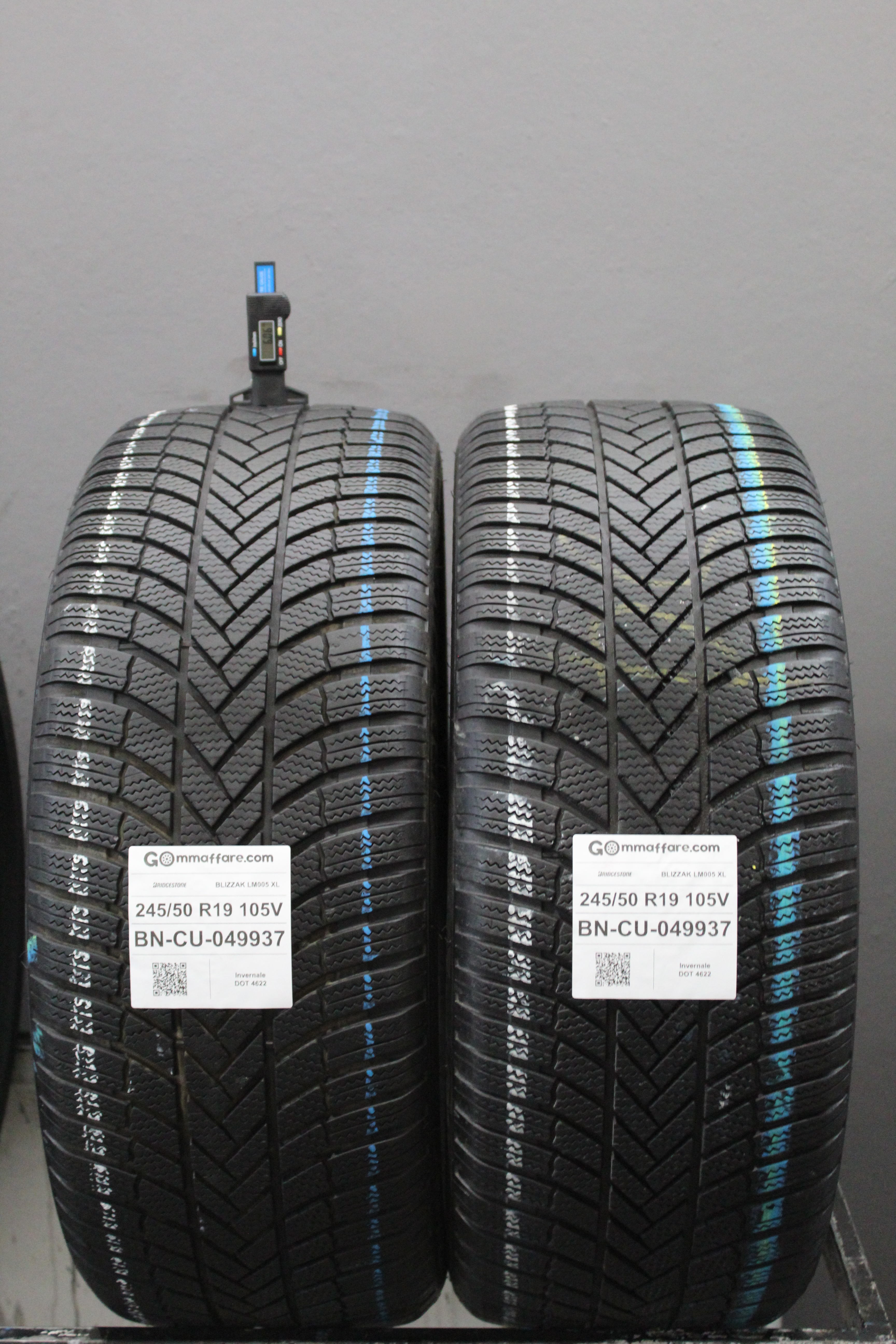 Bridgestone BLIZZAK LM005 XL 245/50 R19