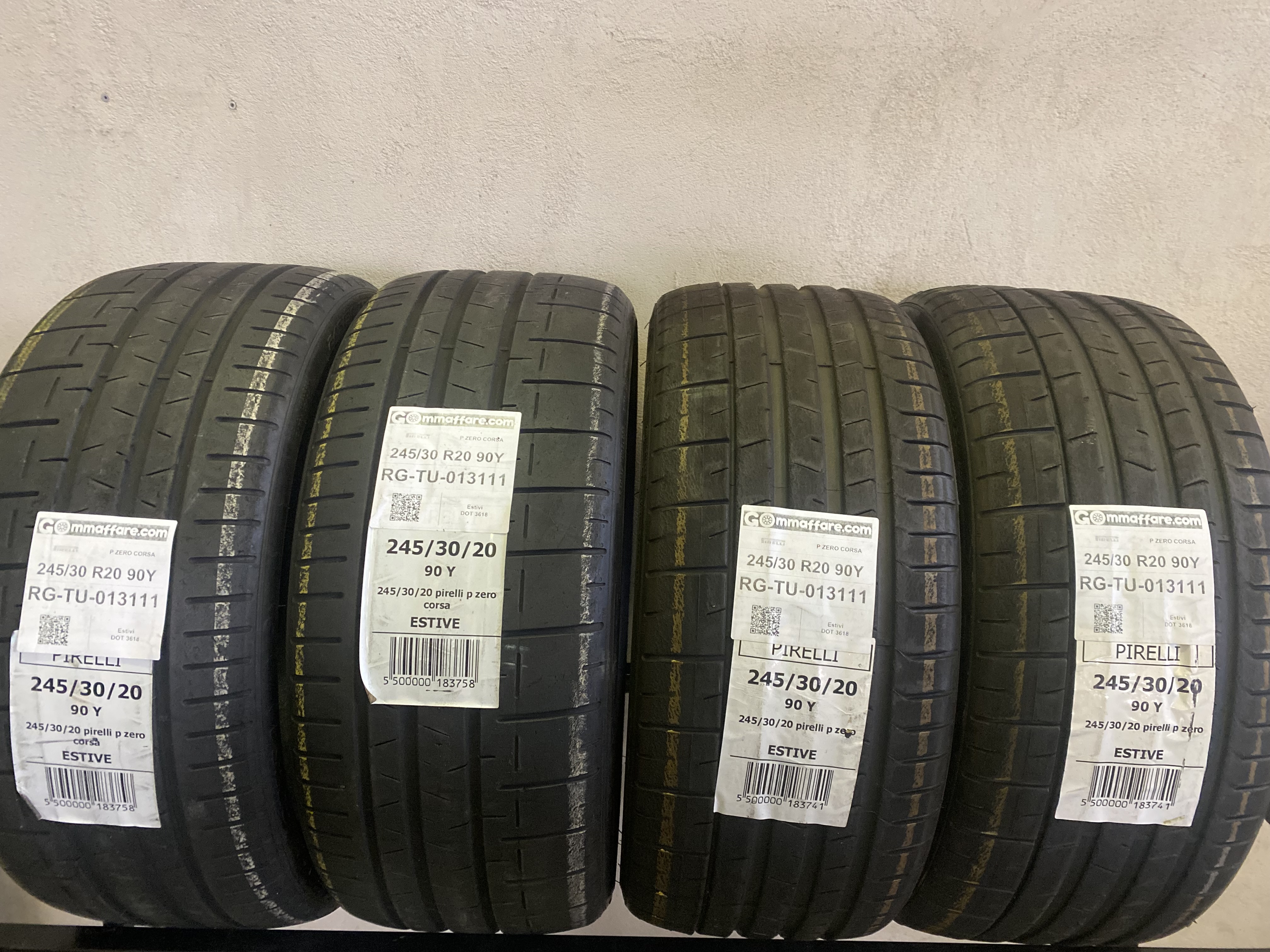 Pirelli P ZERO CORSA 245/30 R20