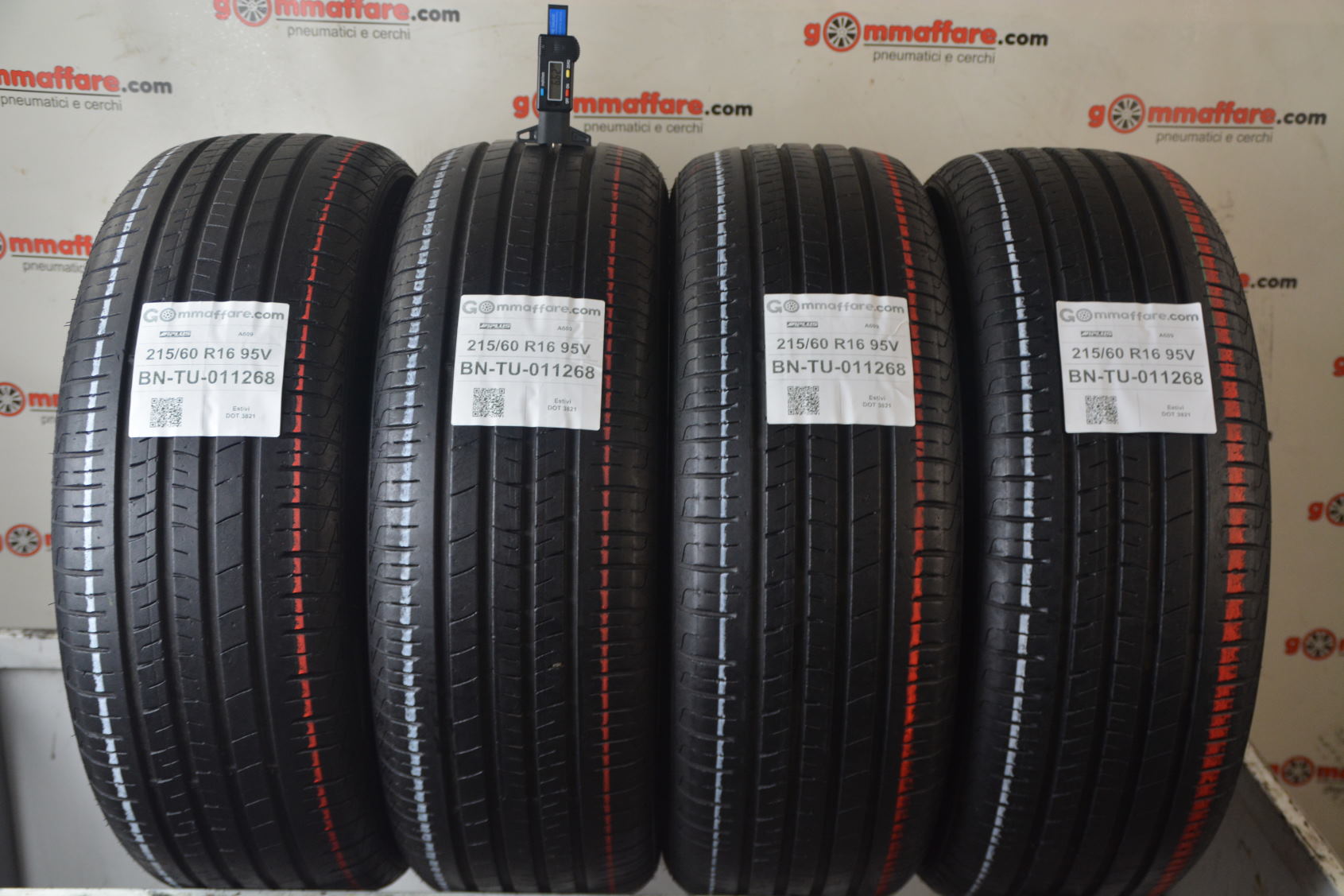 Aplus A609 215/60 R16