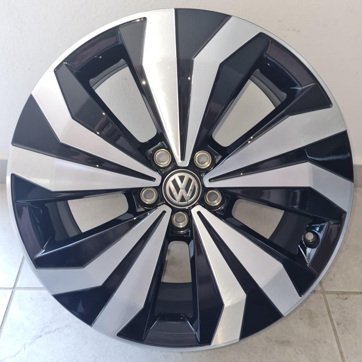 Volkswagen T-Cross 2GM601025E 2GM601025M 17"