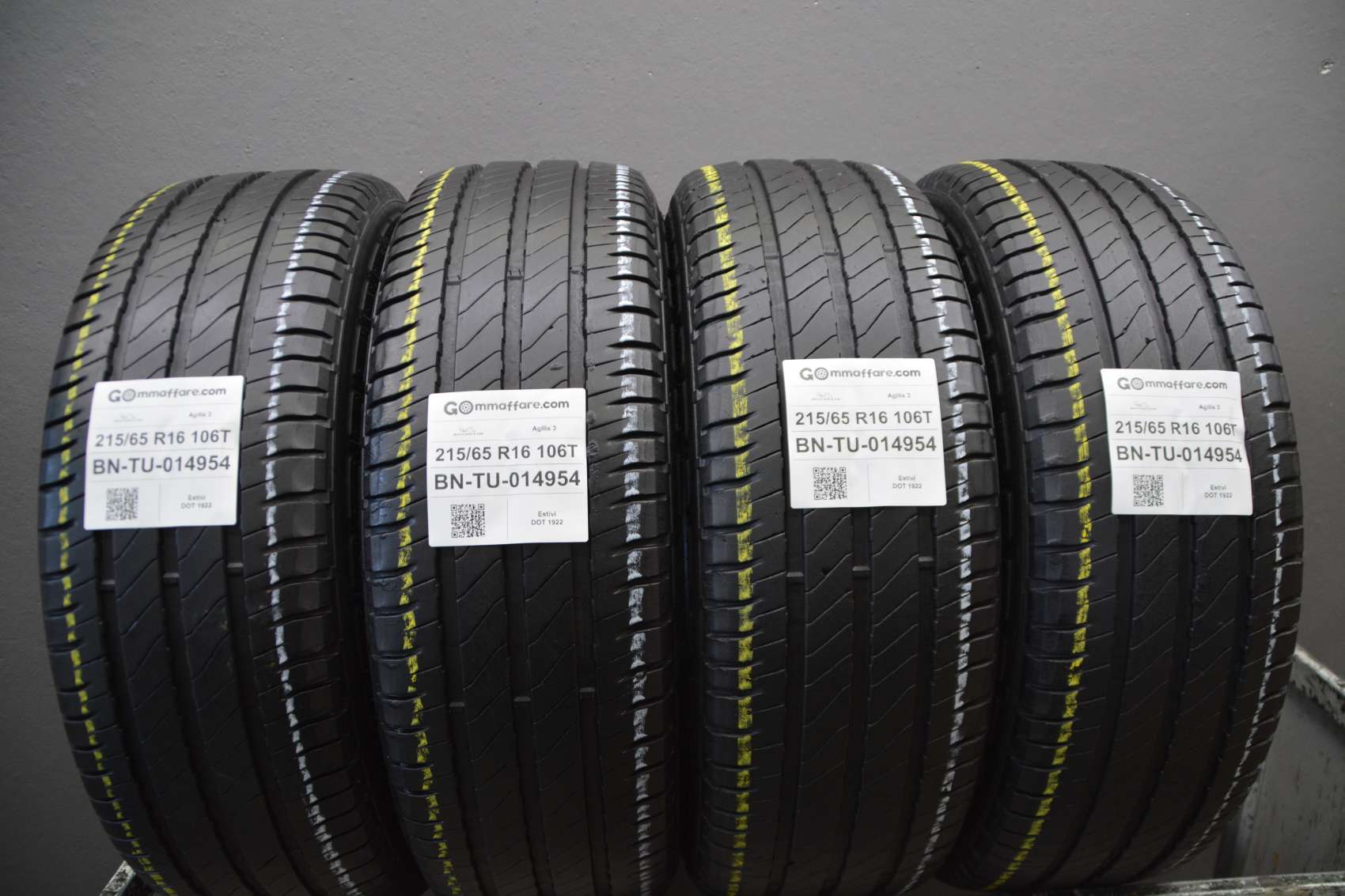 Michelin Agilis 3 215/65 R16