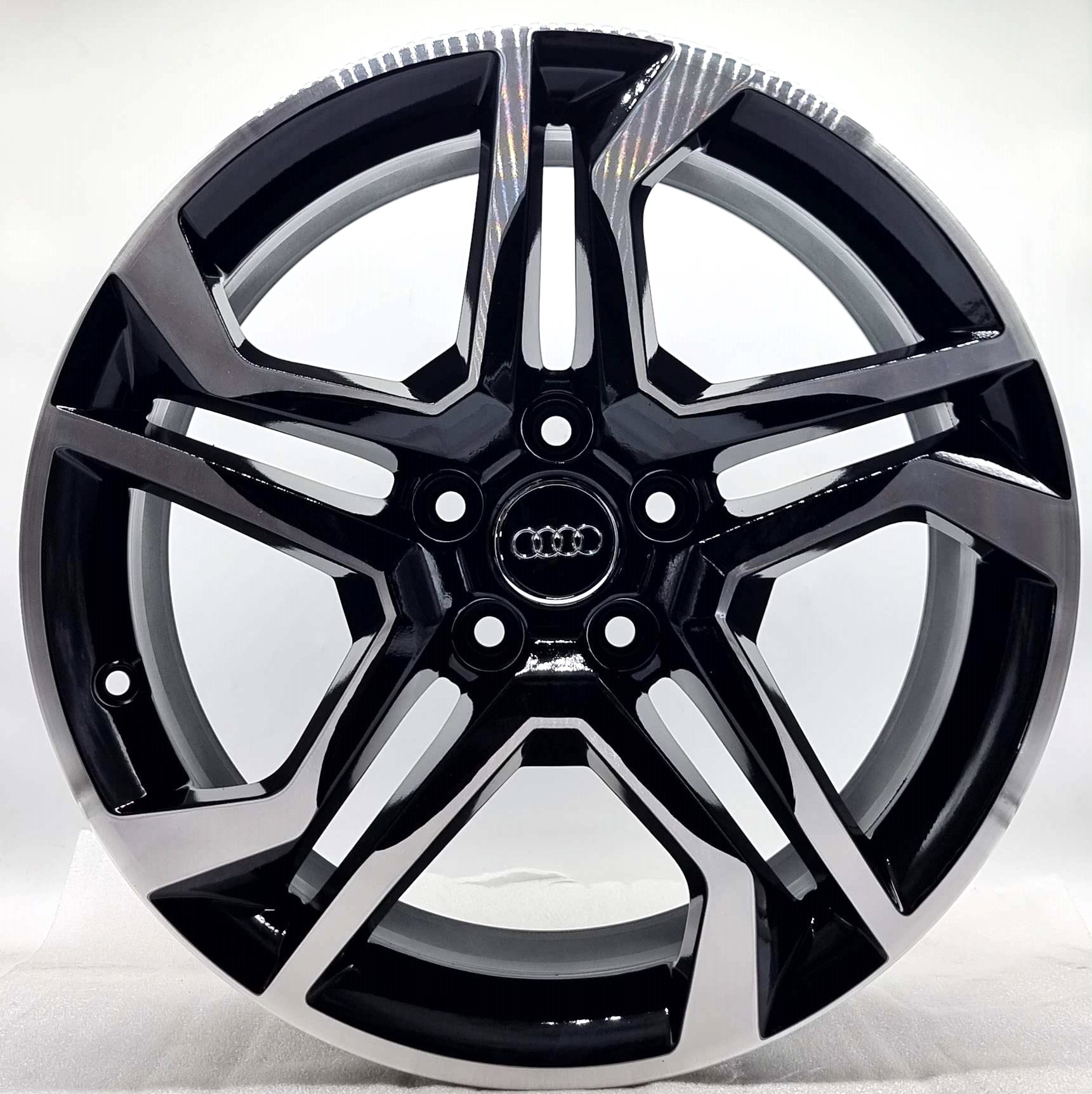 Audi A4 A5 A6 Q5 SPORTBACK - 80A601025BD 18"