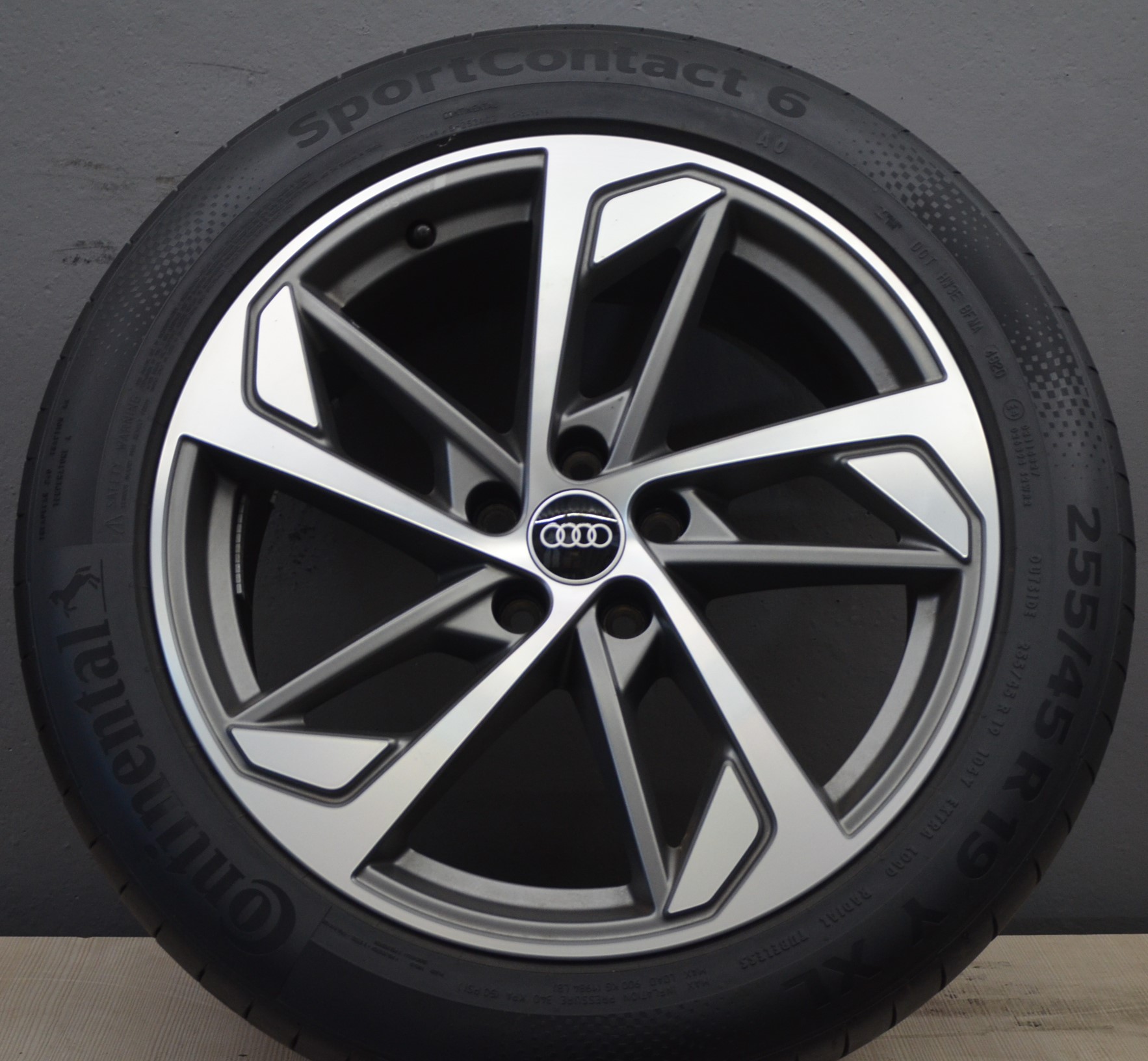 Audi Q3 SPORTBACK - 83A601025