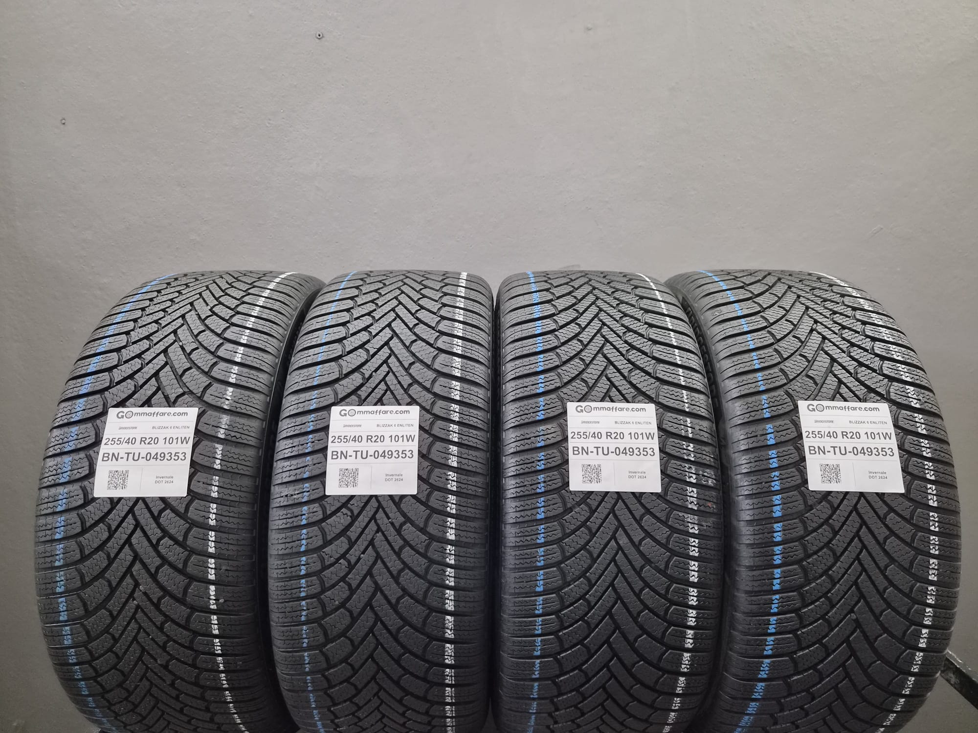 Bridgestone BLIZZAK 6 ENLITEN 255/40 R20