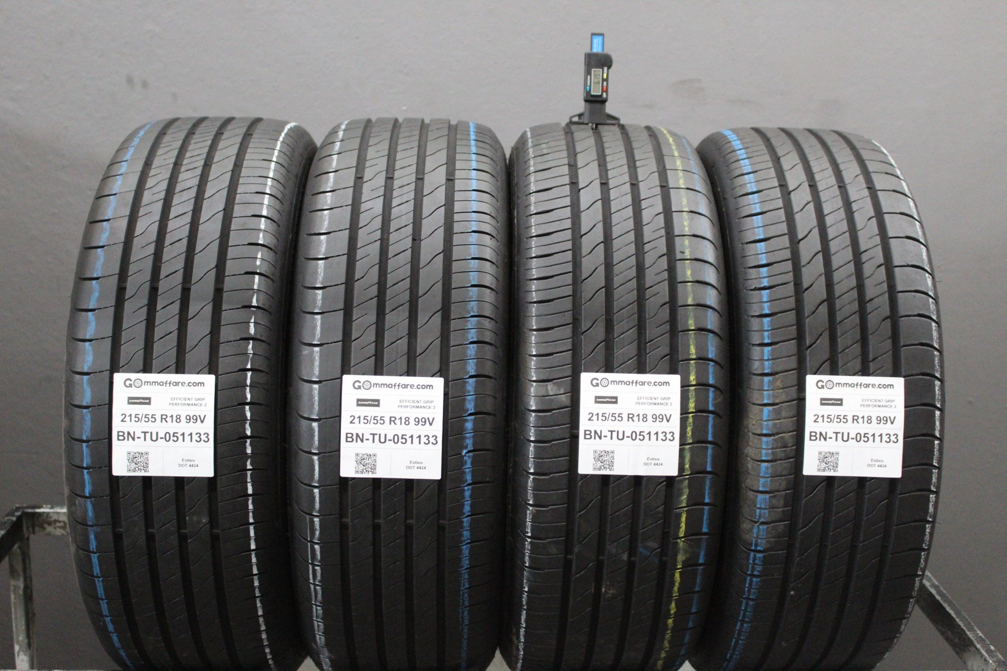 Goodyear EFFICIENT GRIP PERFORMANCE 2