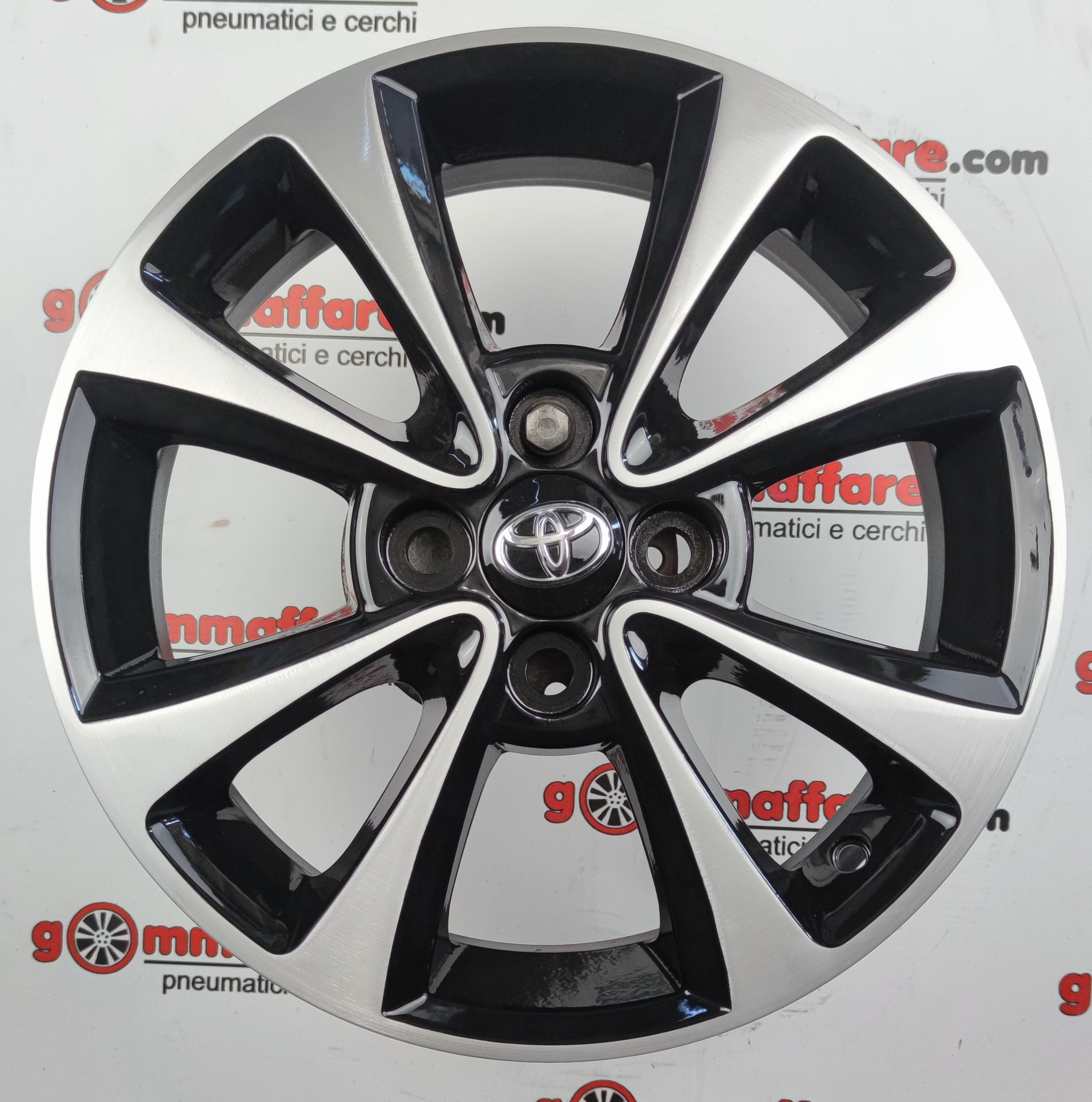 Toyota yaris 15"