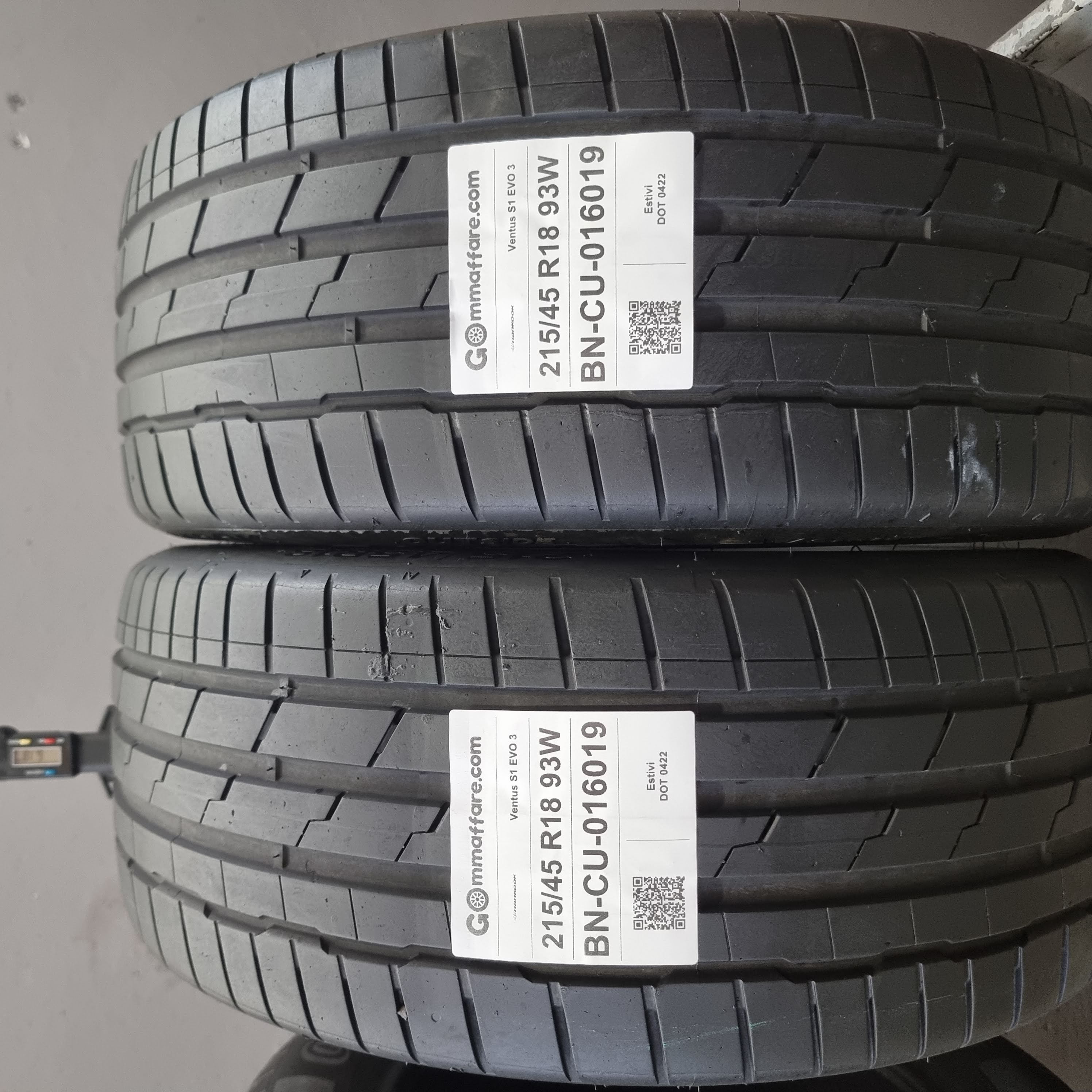 Hankook Ventus S1 EVO 3 215/45 R18