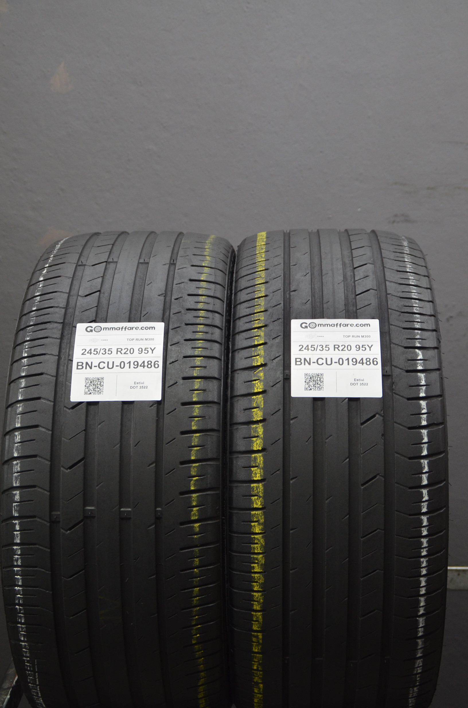 Momo Tires TOP RUN M300 245/35 R20