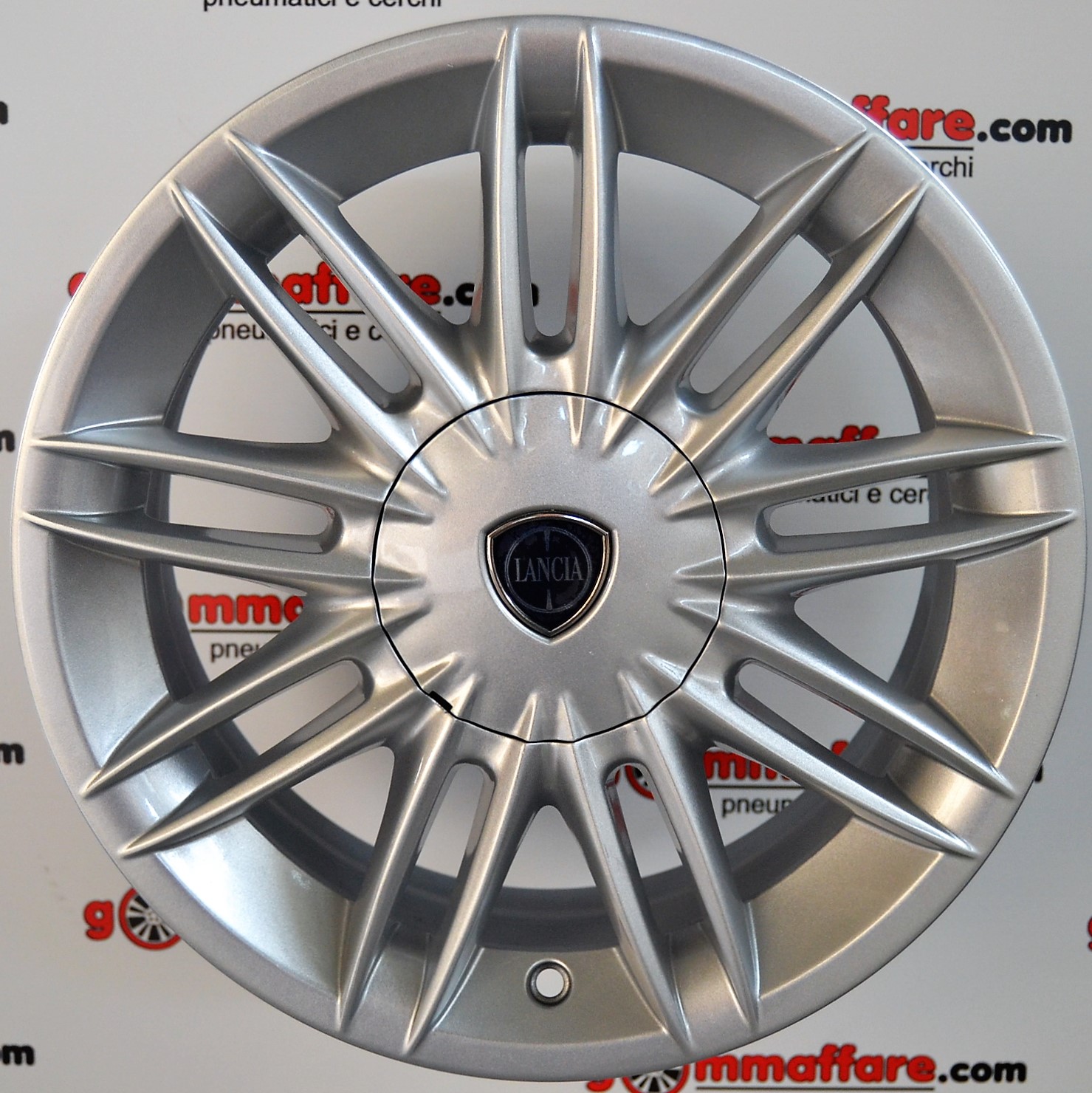 Lancia ypsilon 15"