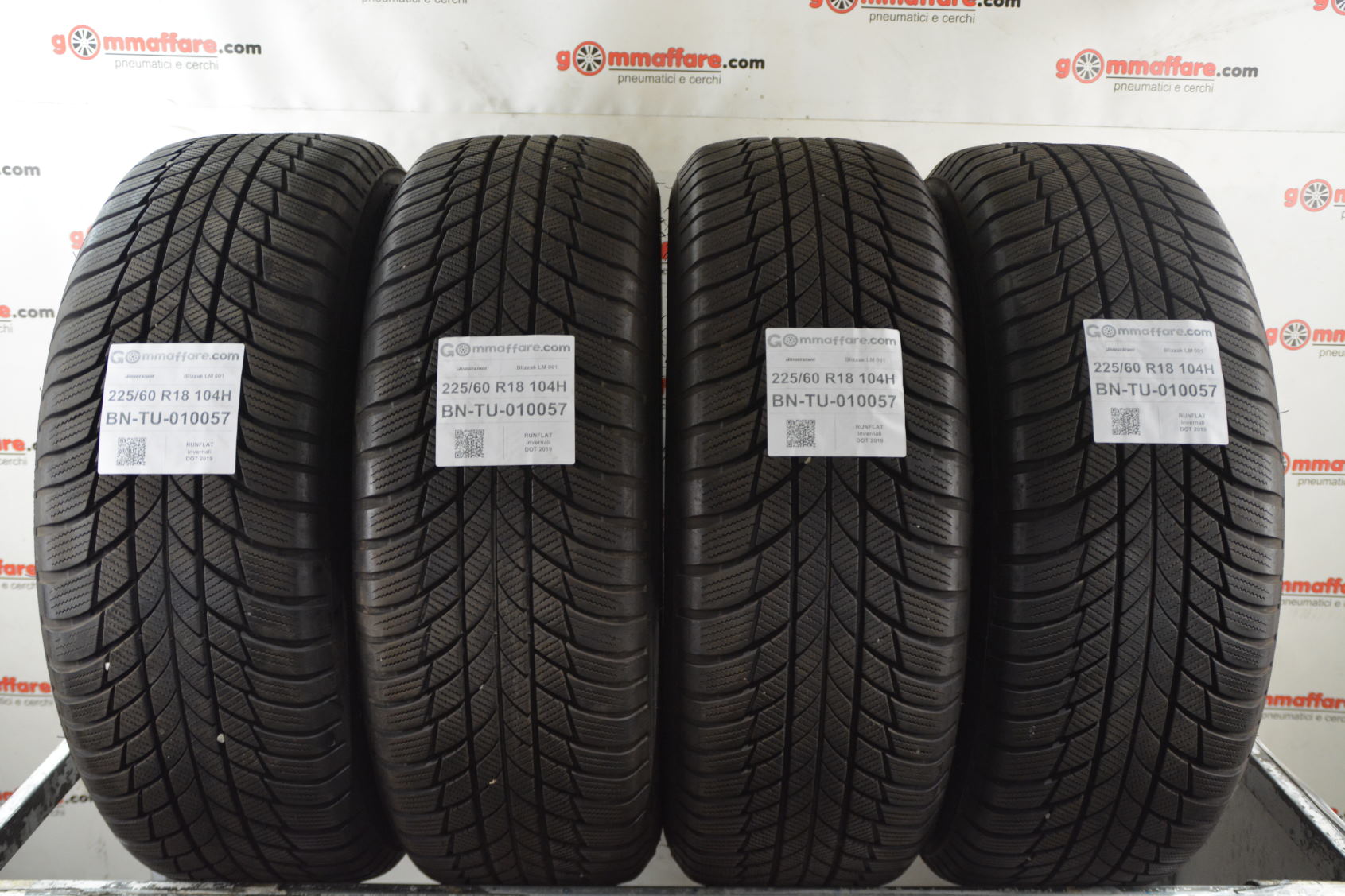Bridgestone Blizzak LM 001 225/60 R18