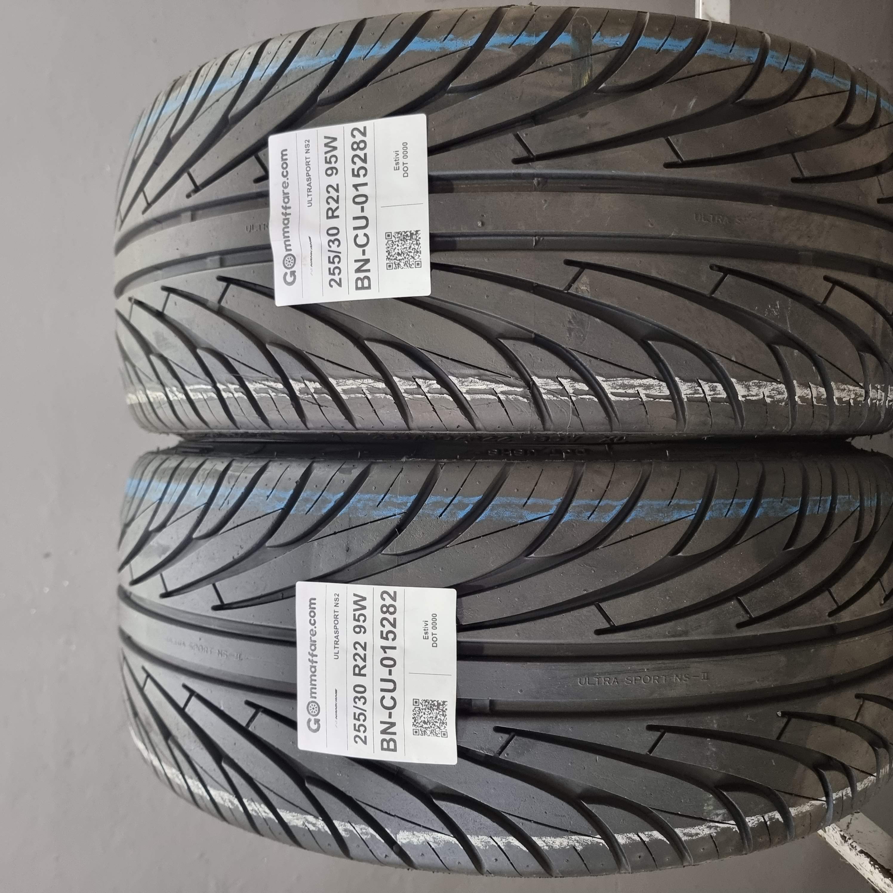 Nankang ULTRASPORT NS2 255/30 R22