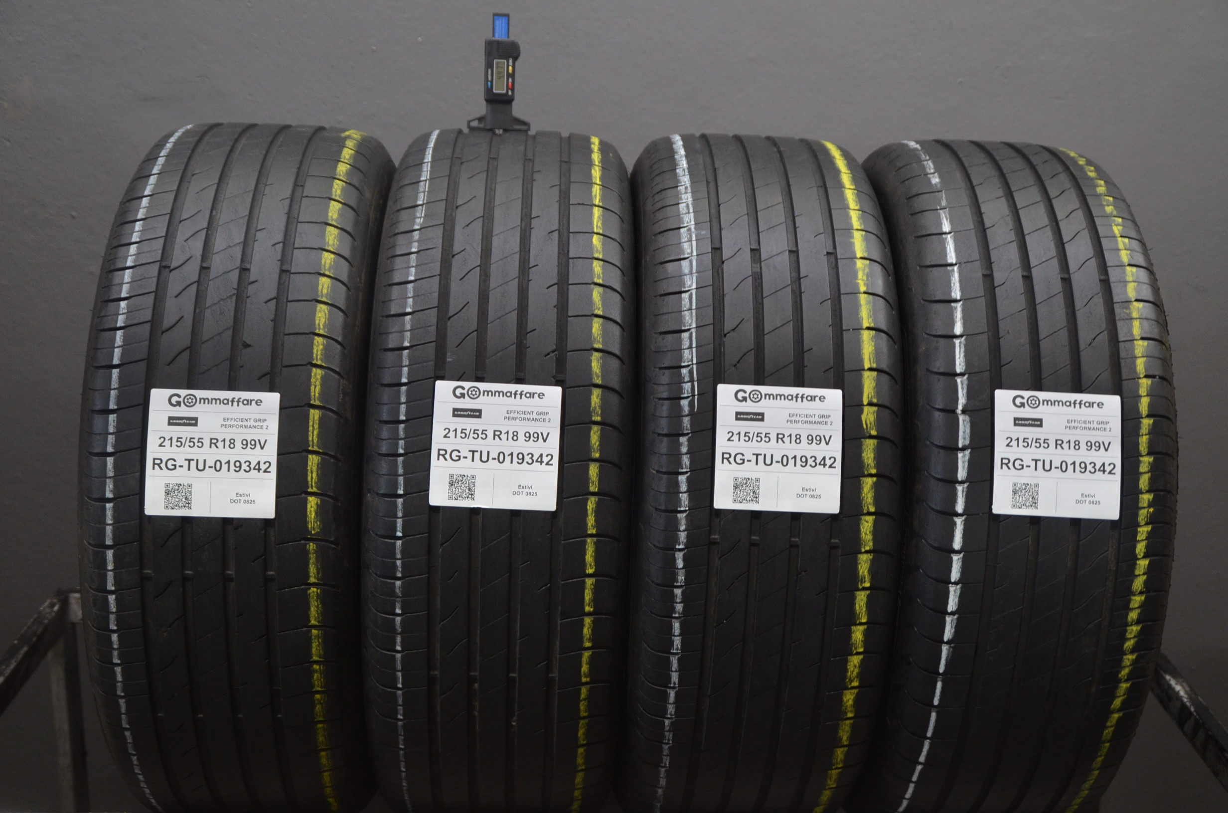 Goodyear EFFICIENT GRIP PERFORMANCE 2 215/55 R18