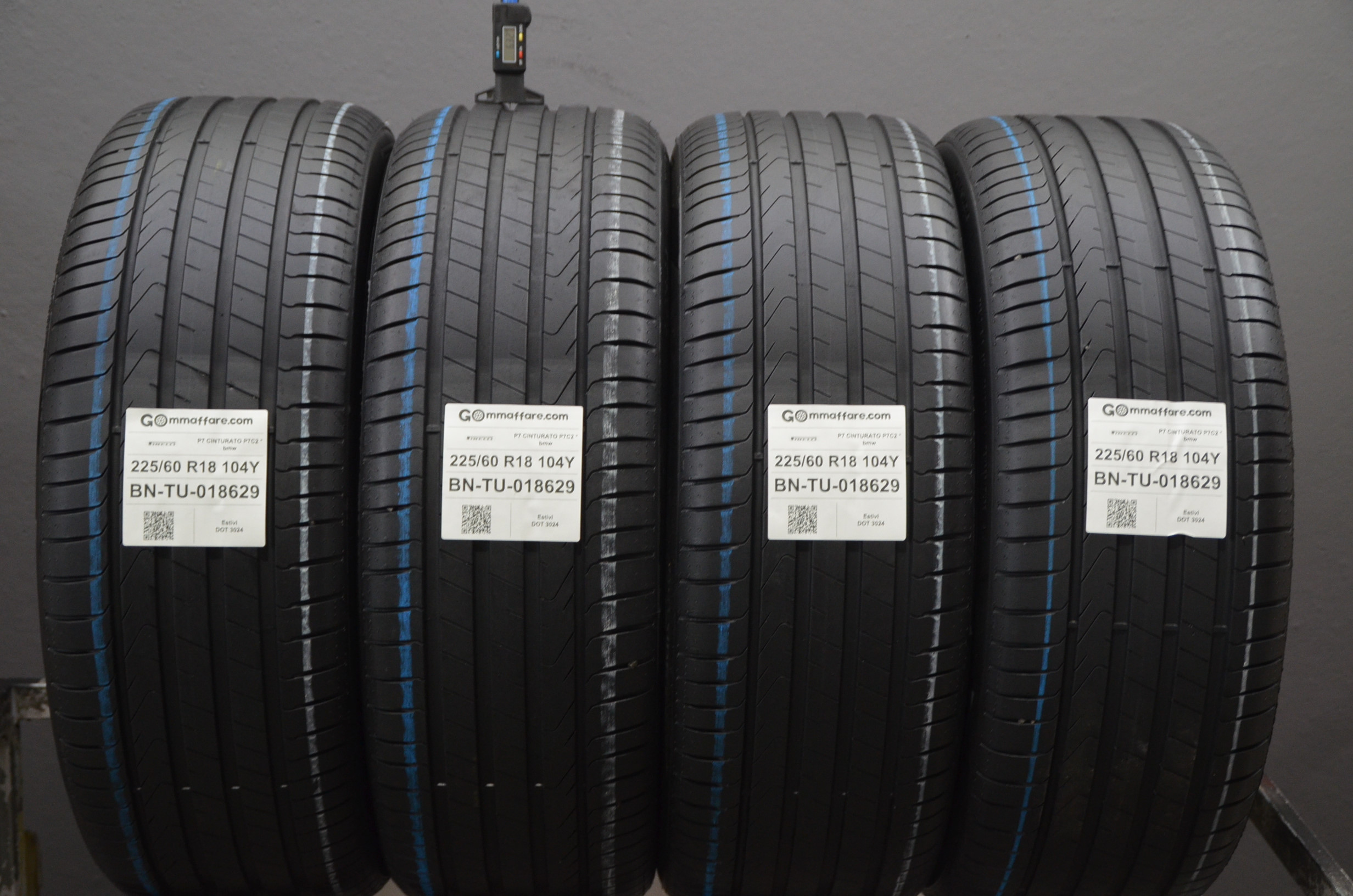 Pirelli P7 CINTURATO P7C2 * bmw 225/60 R18