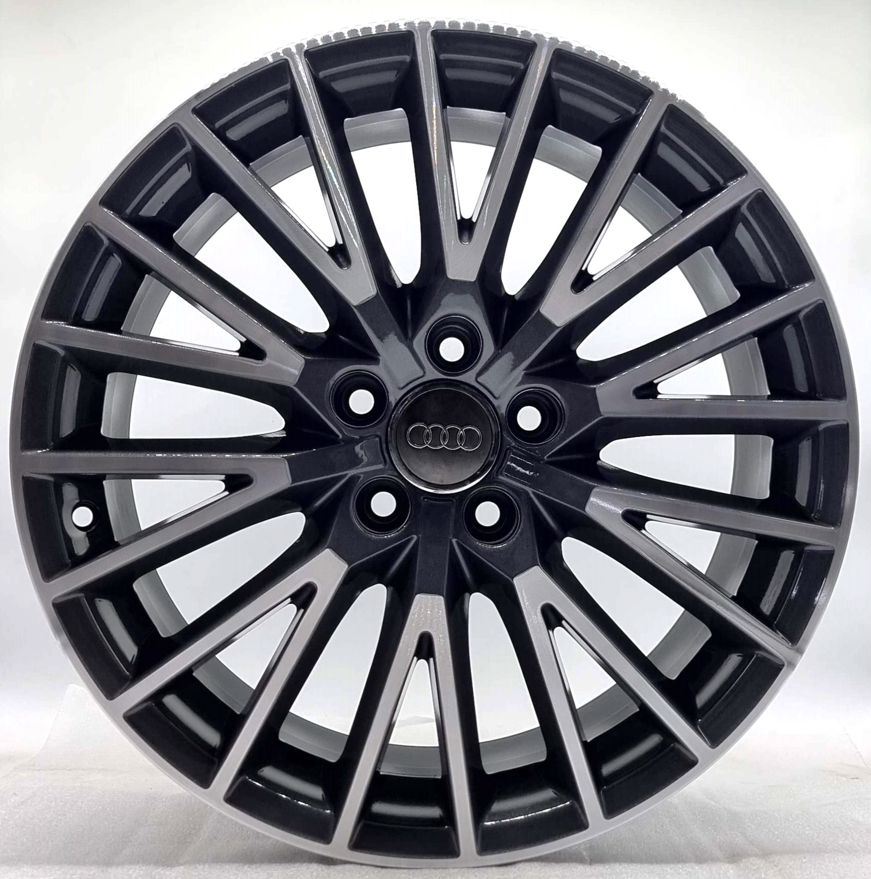 Audi TT TTS 8S S-LINE - 8S0601025D