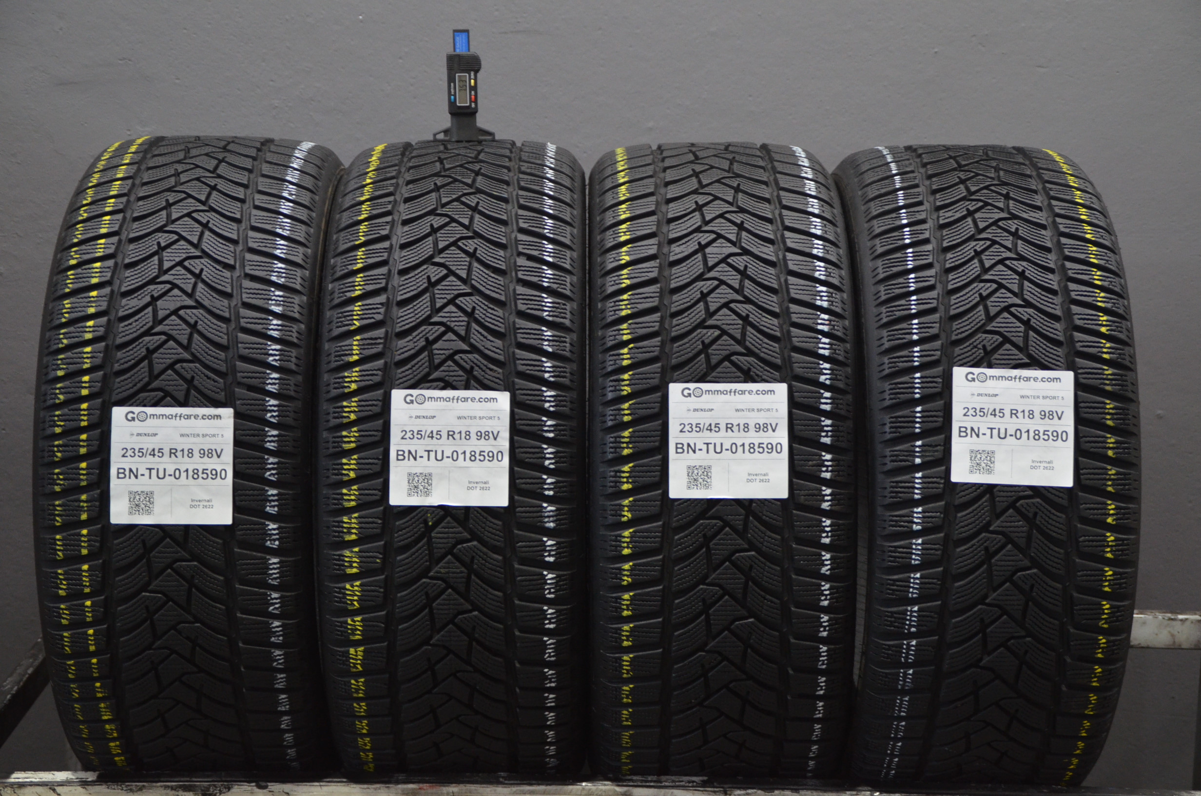 Dunlop WINTER SPORT 5 235/45 R18