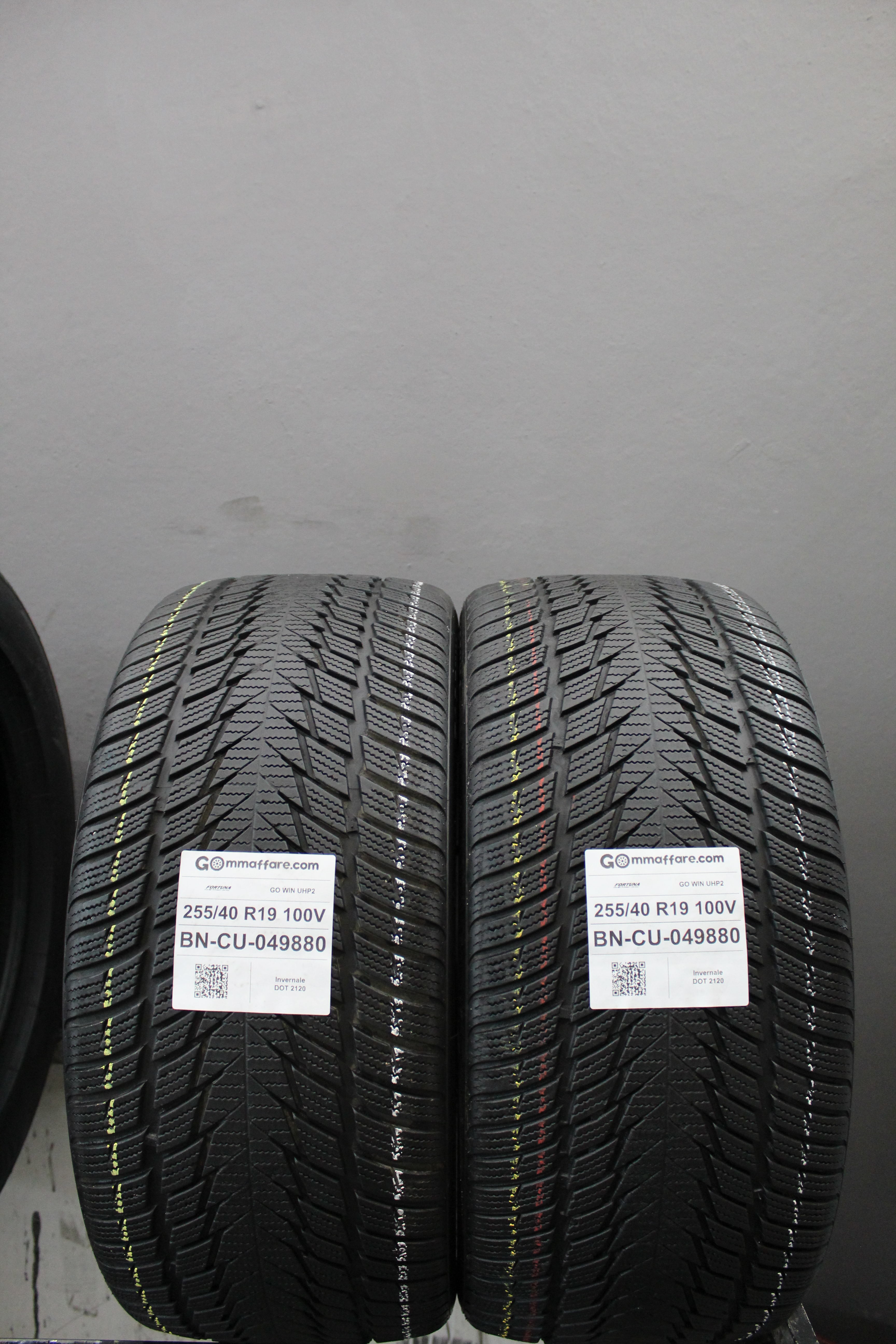 Fortuna GO WIN UHP2 255/40 R19