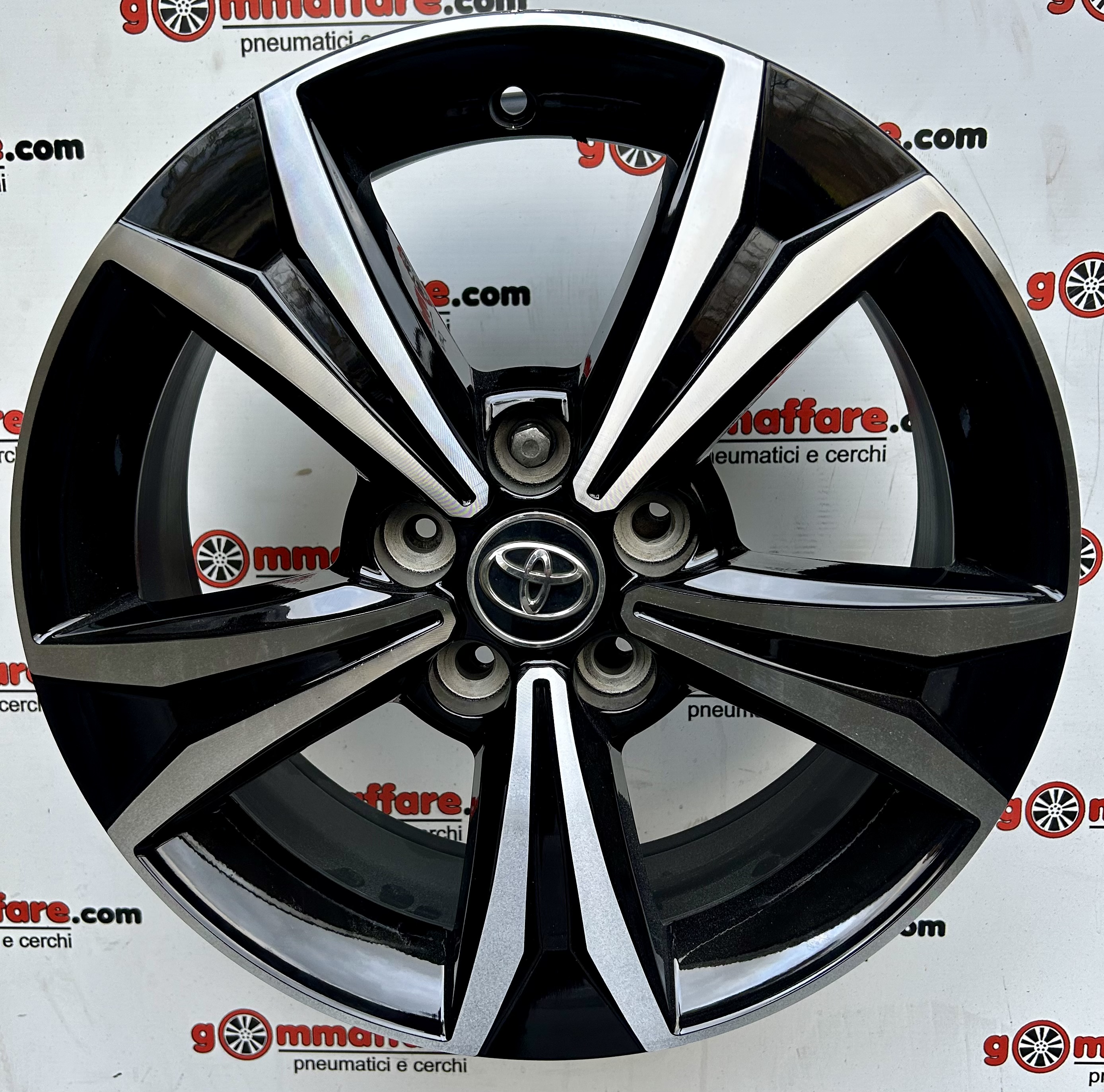 Toyota C-HR COROLLA HILUX IZOA  RAV4 URBAN CRUISER