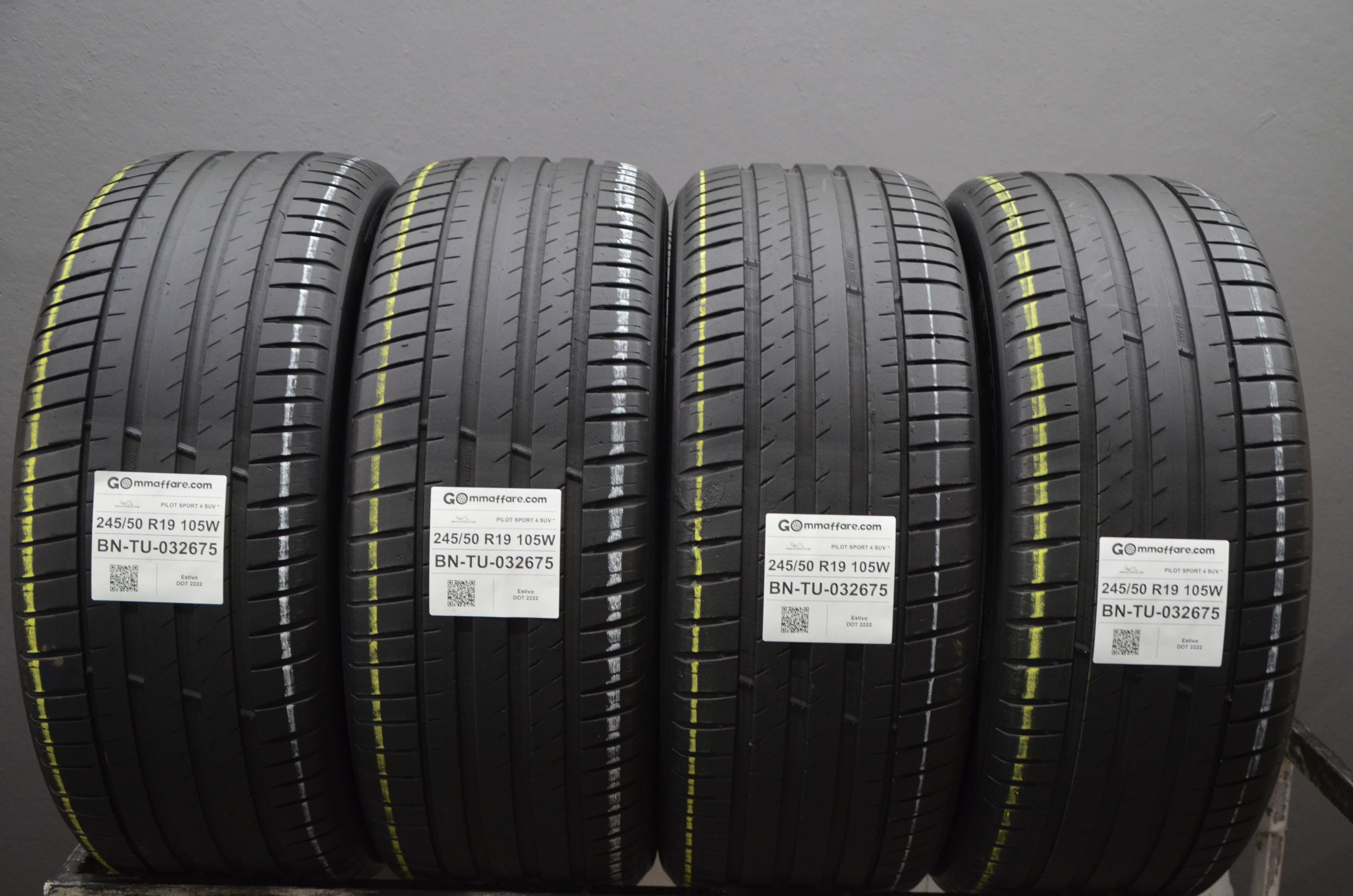 Michelin PILOT SPORT 4 SUV * 245/50 R19