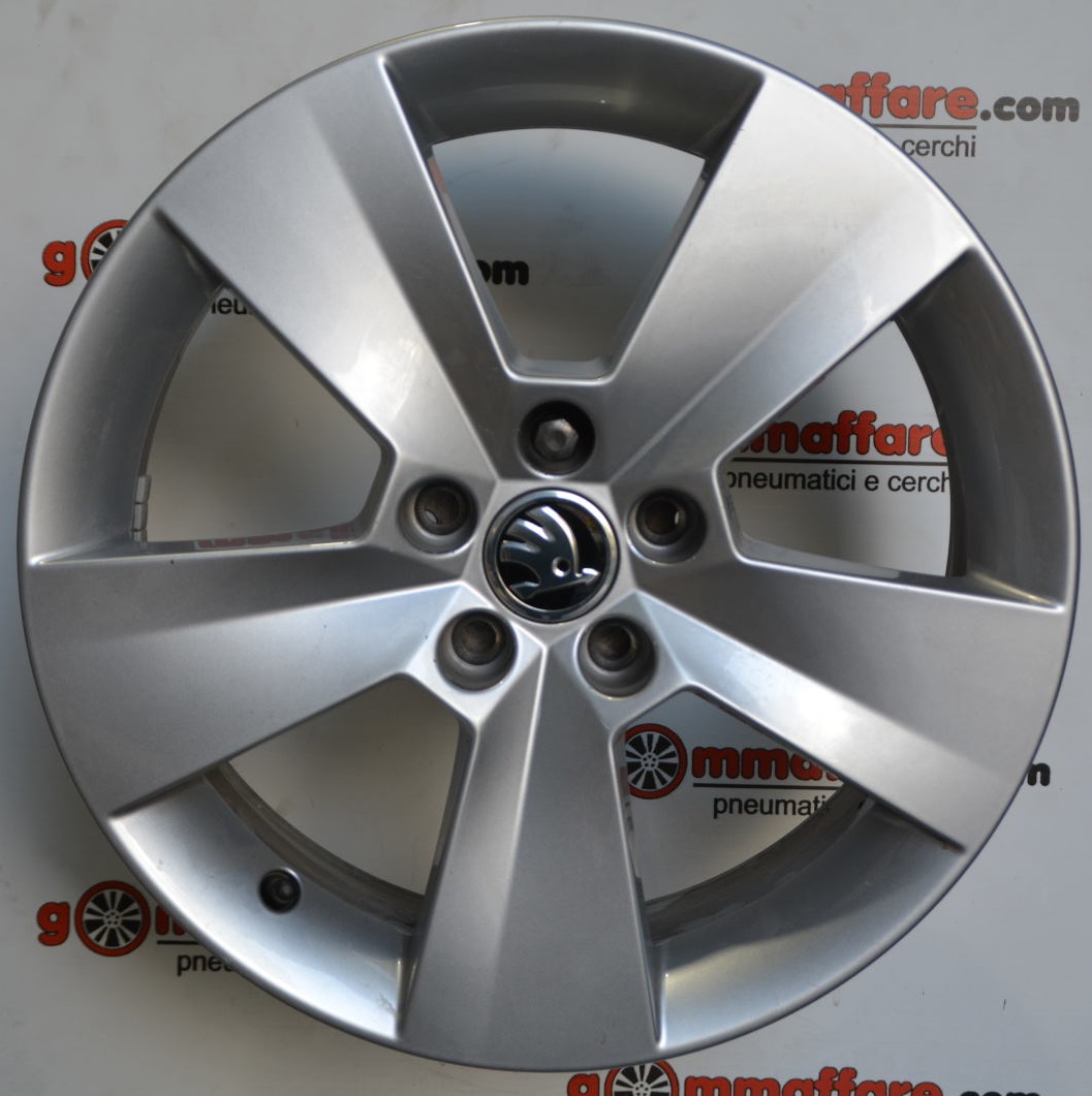 Skoda Kamiq - Scala - 657601025 16"